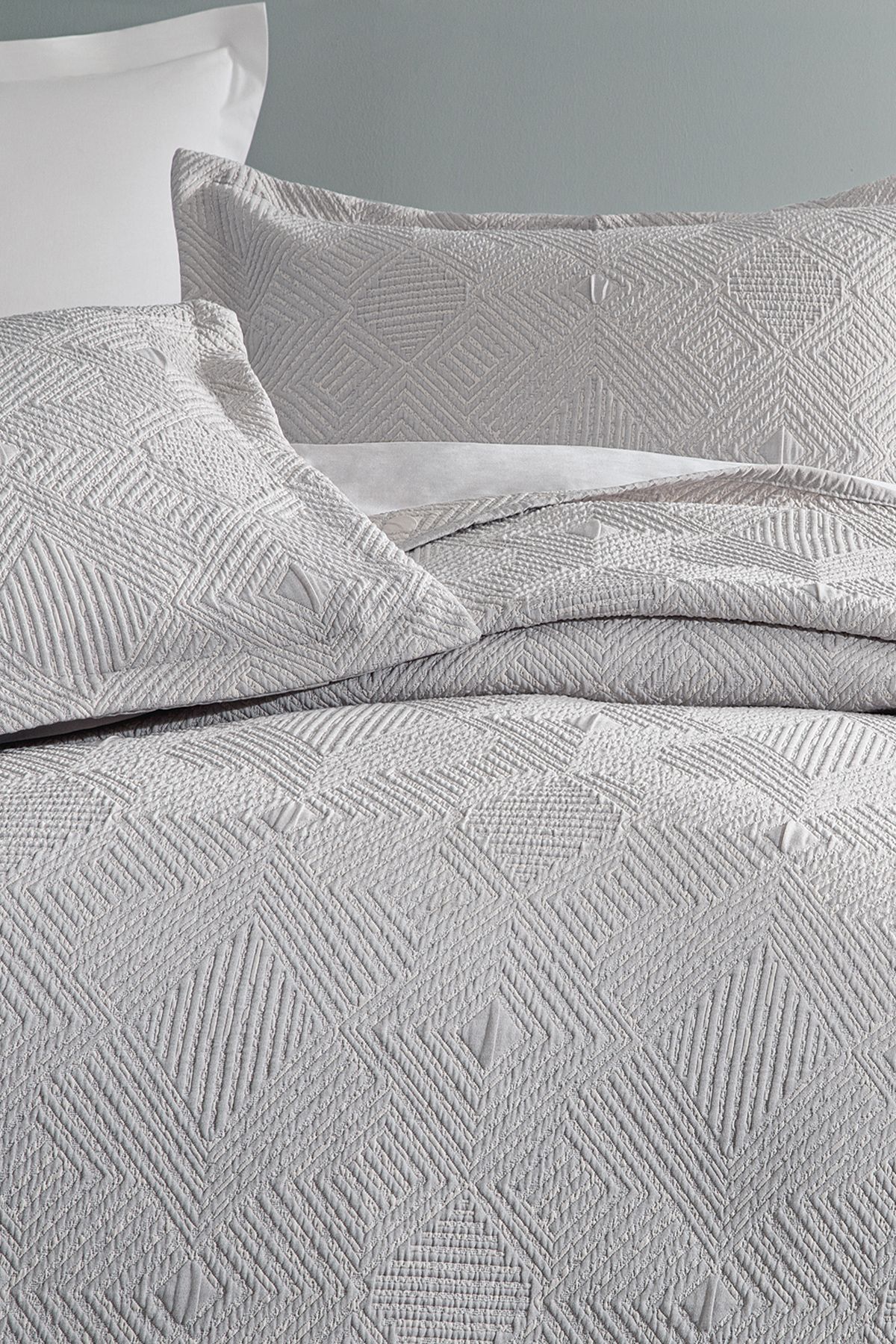 Puffy-Shay Double Bedspread Set - Gray 2