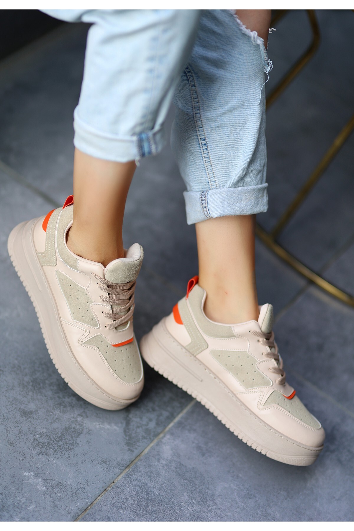 Naxi Nude Cilt Turuncu Detaylı Bağcıklı Spor Ayakkabı