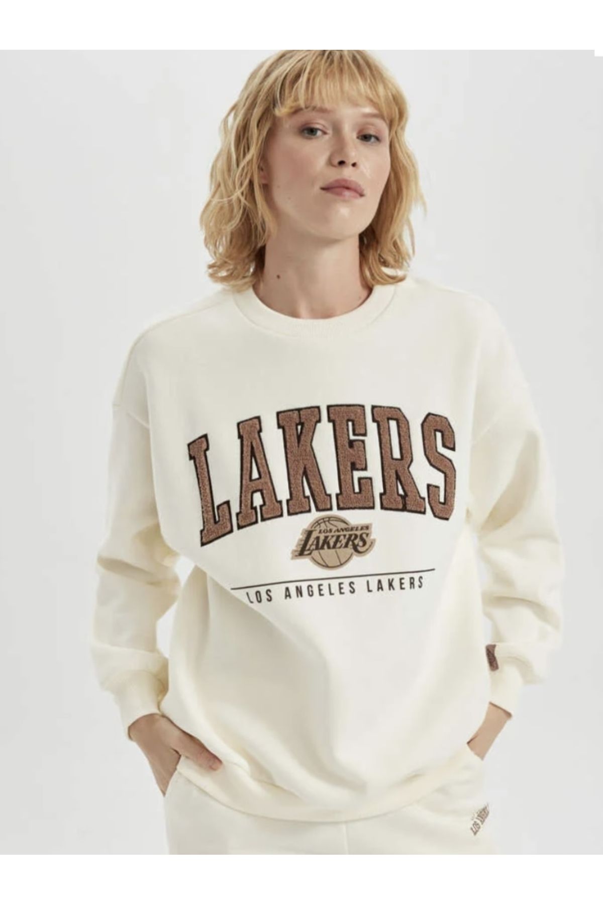 Defacto Fit Nba Los Angeles Lakers Oversize Geni Kal p Bisiklet Yaka Kal n Sweatshirt Bjbhjnnj Fiyat Yorumlar Trendyol