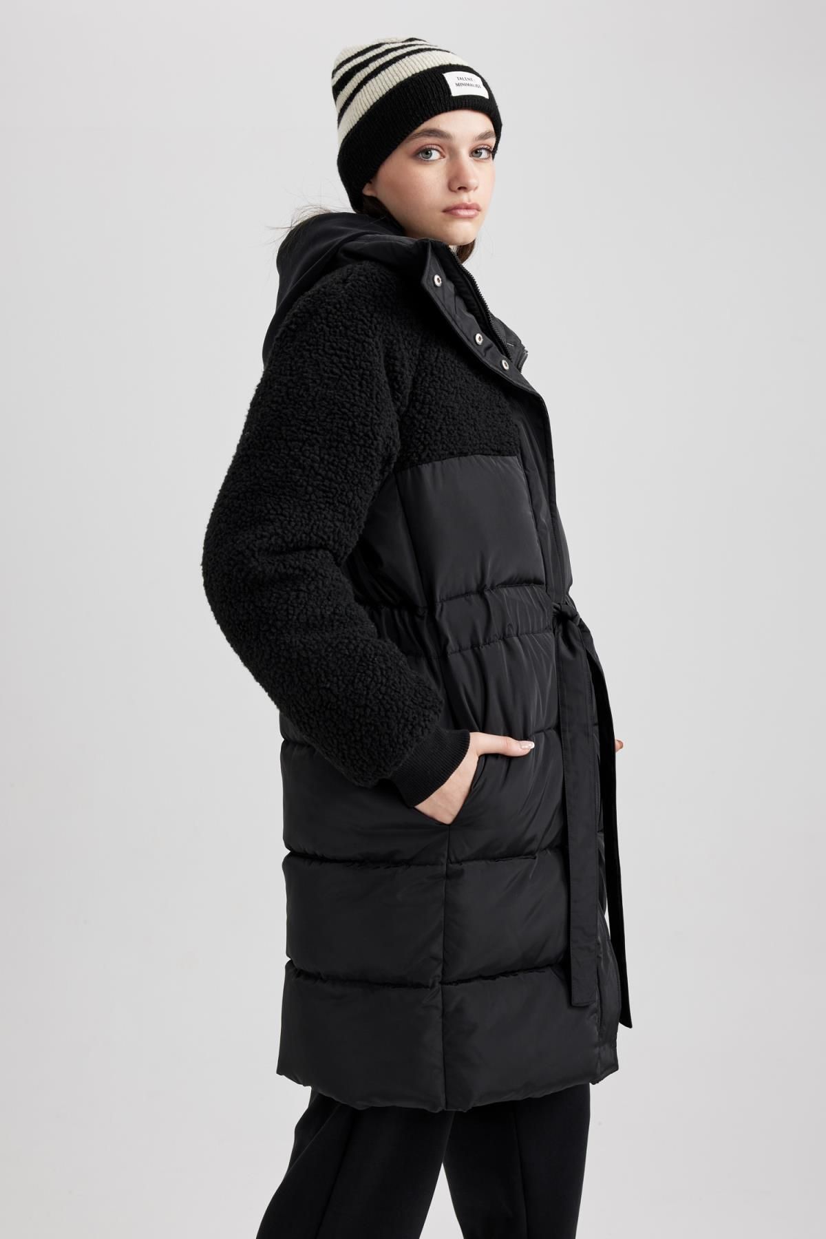 DeFacto-Übergroßer Pufferjacke mit Kunstfell-Detail – A1322ax23cw 4