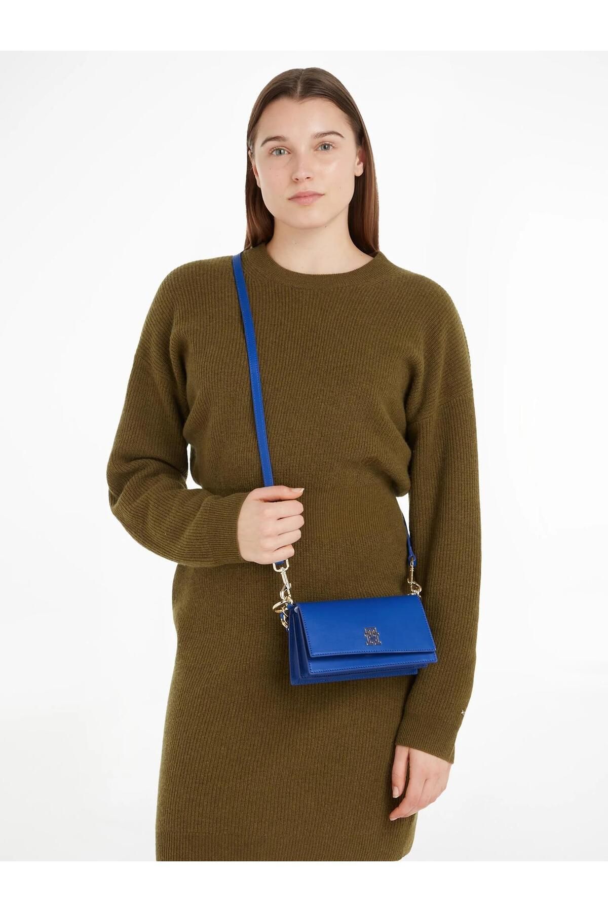 Tommy hilfiger hot sale dressy crossover