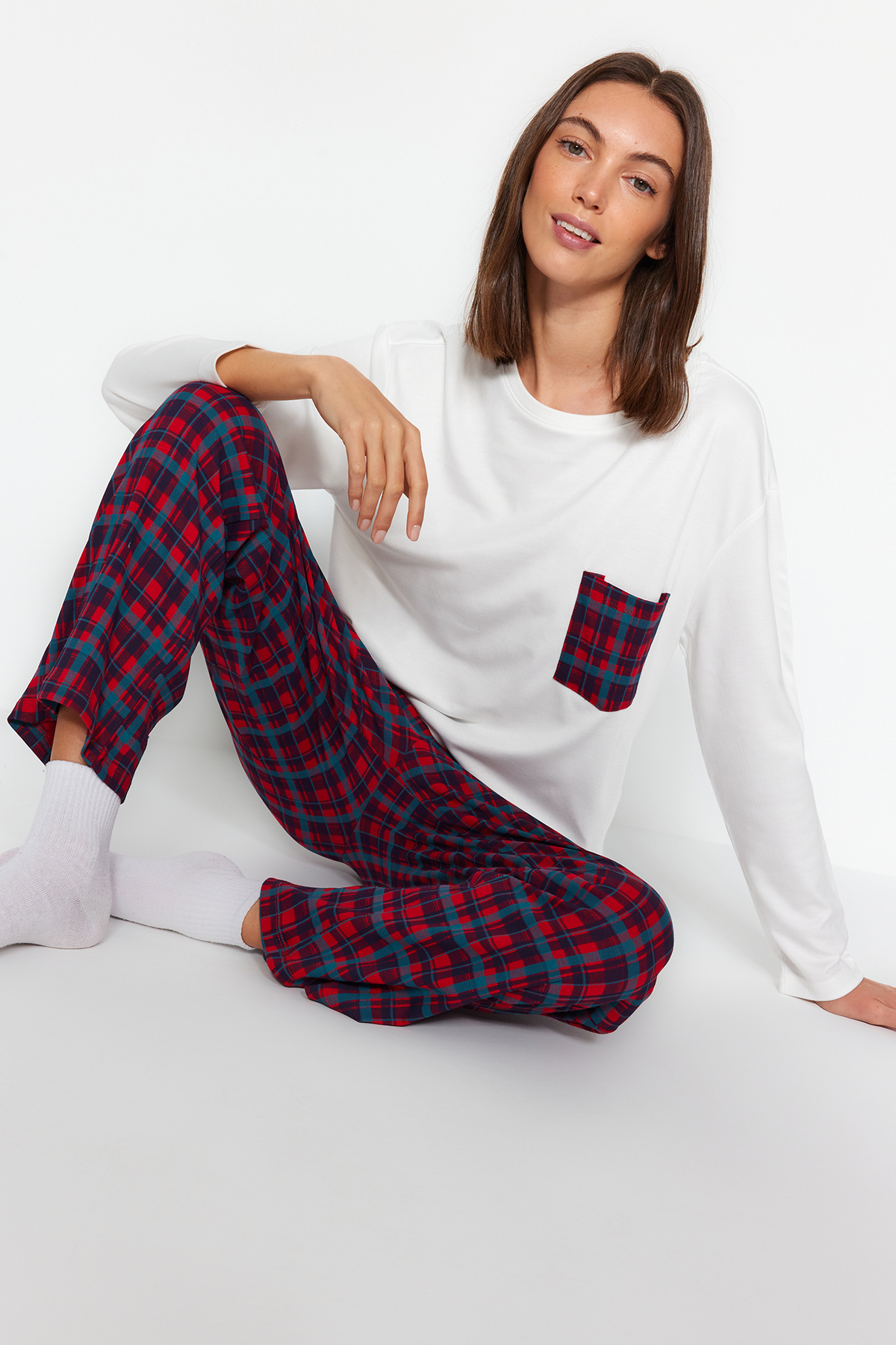 Trendyol Collection White 100% Cotton Plaid Pocket Detail Knitted Pajama Set Thmaw24Pt00228
