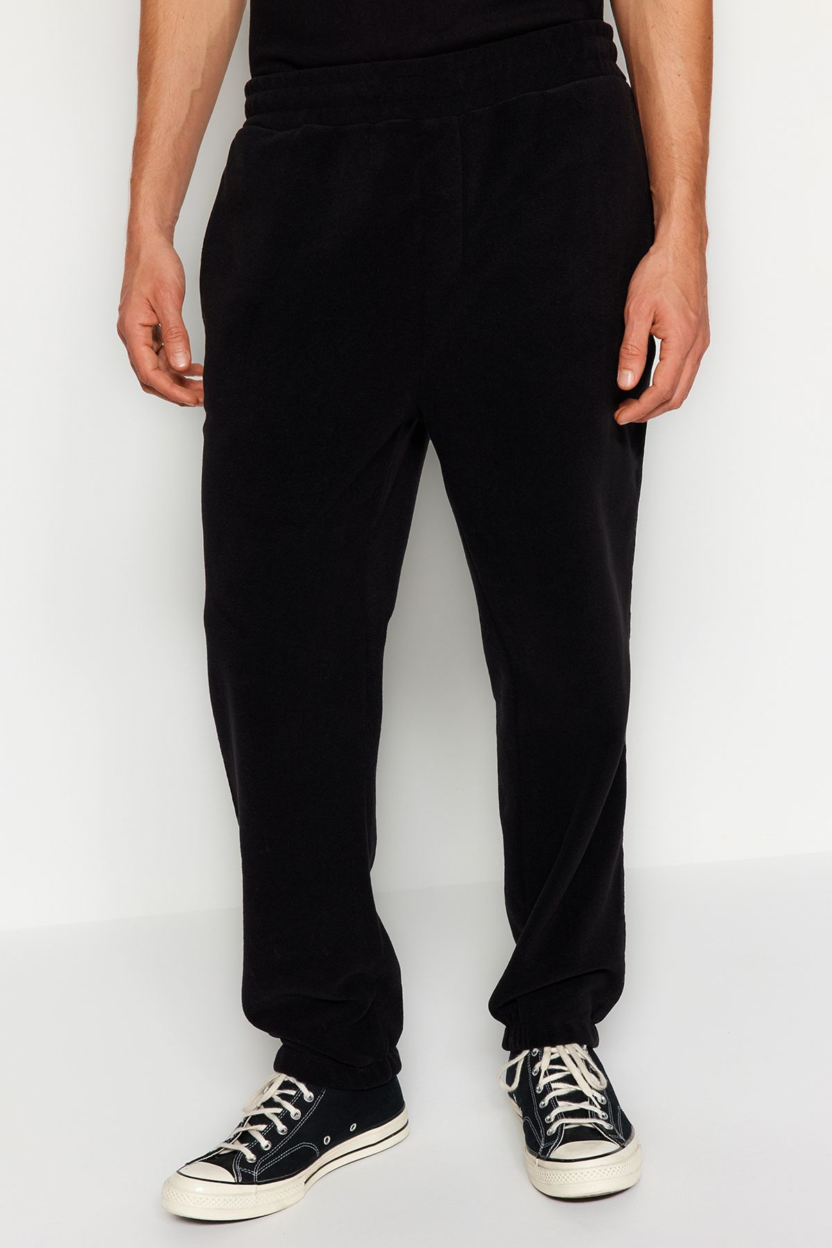 Trendyol Collection Pantaloni De Trening Bărbați Negri, Cu Croială Obișnuită/normal, Din Lână, Cu Șireturi Ascunse Masculin - L