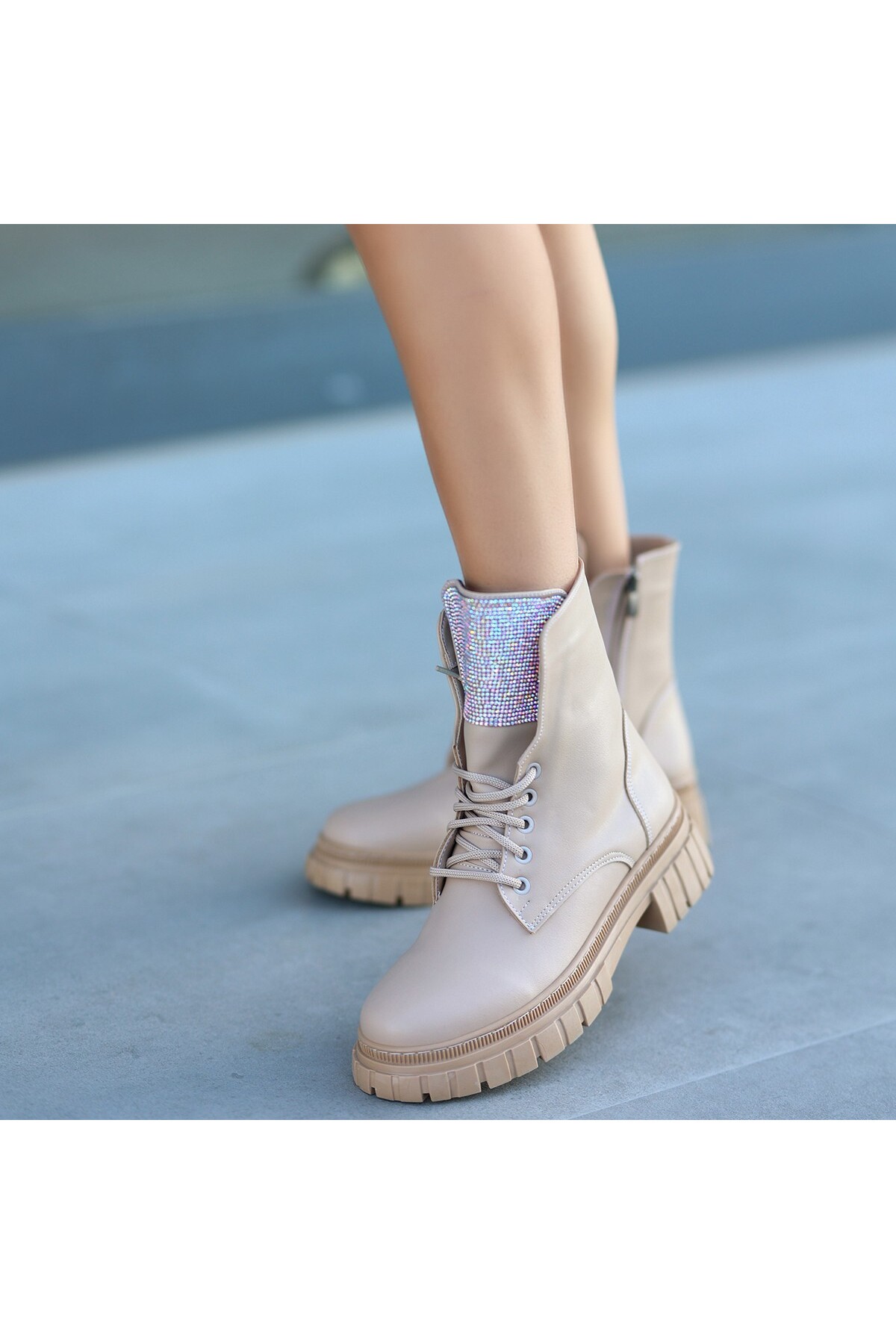 Vespe Nude Cilt Bağcıklı Bot