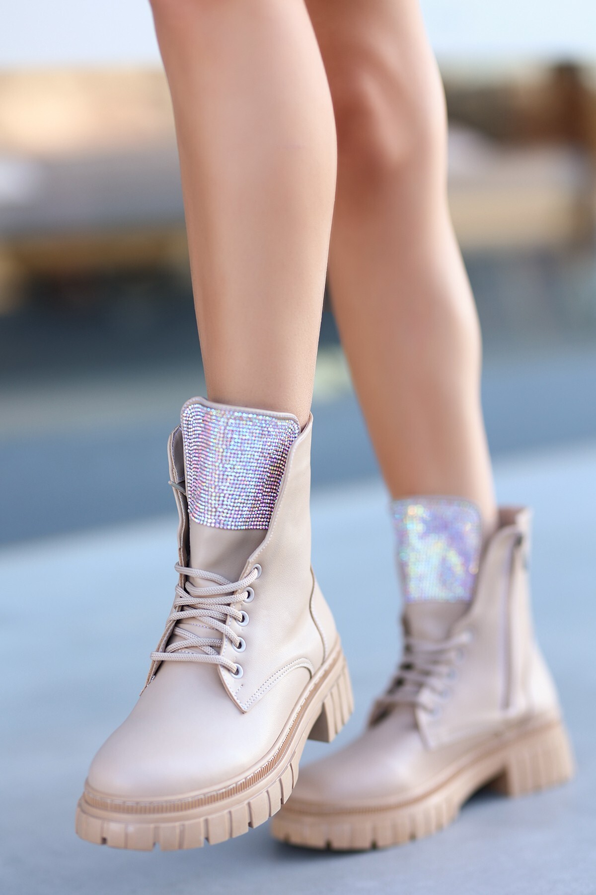 Vespe Nude Cilt Bağcıklı Bot