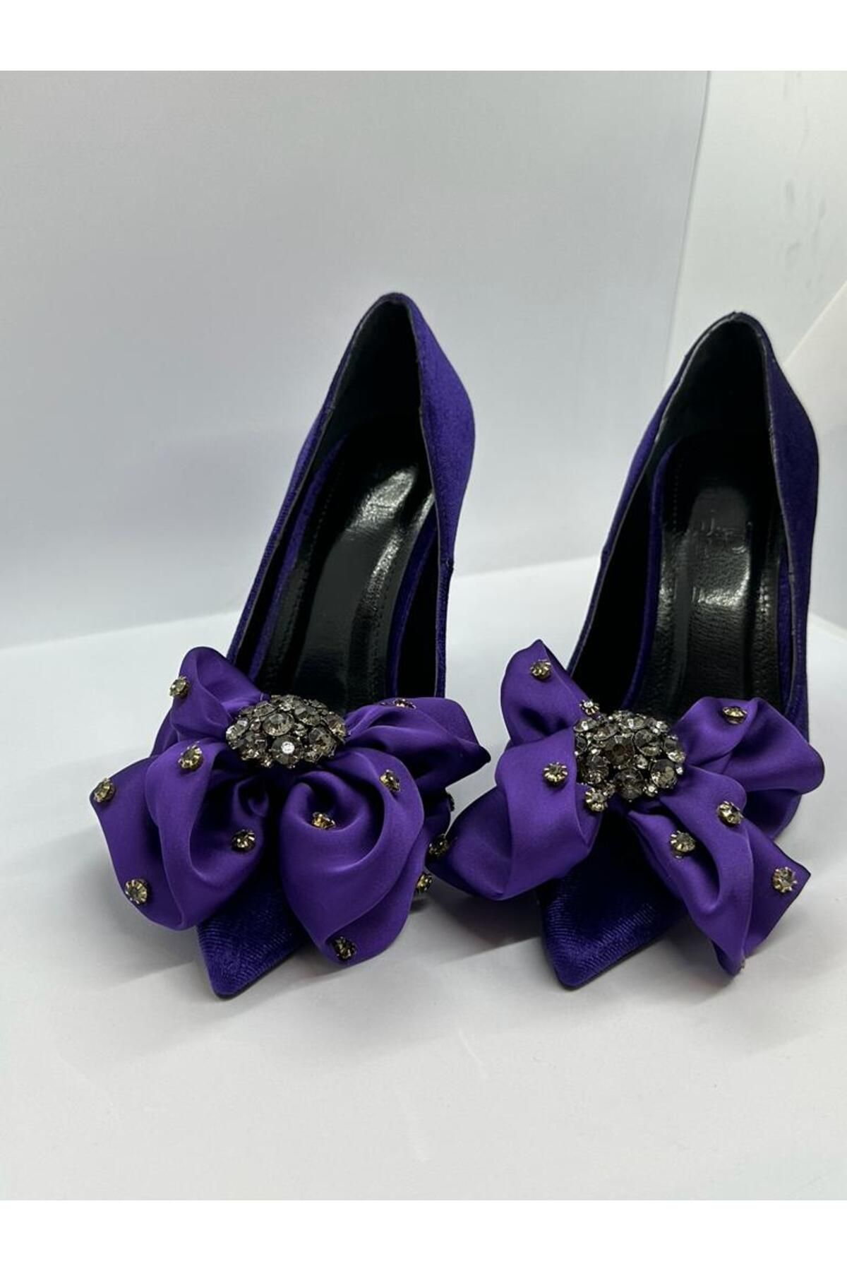 Royal shop purple pumps