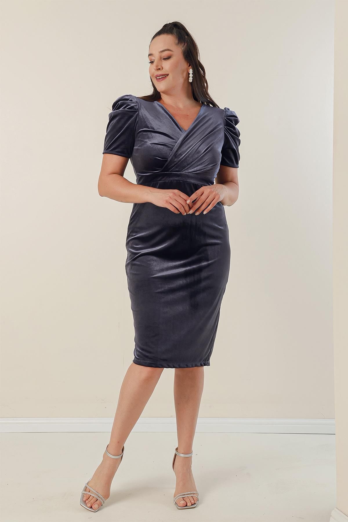 Plus size discount velvet shorts