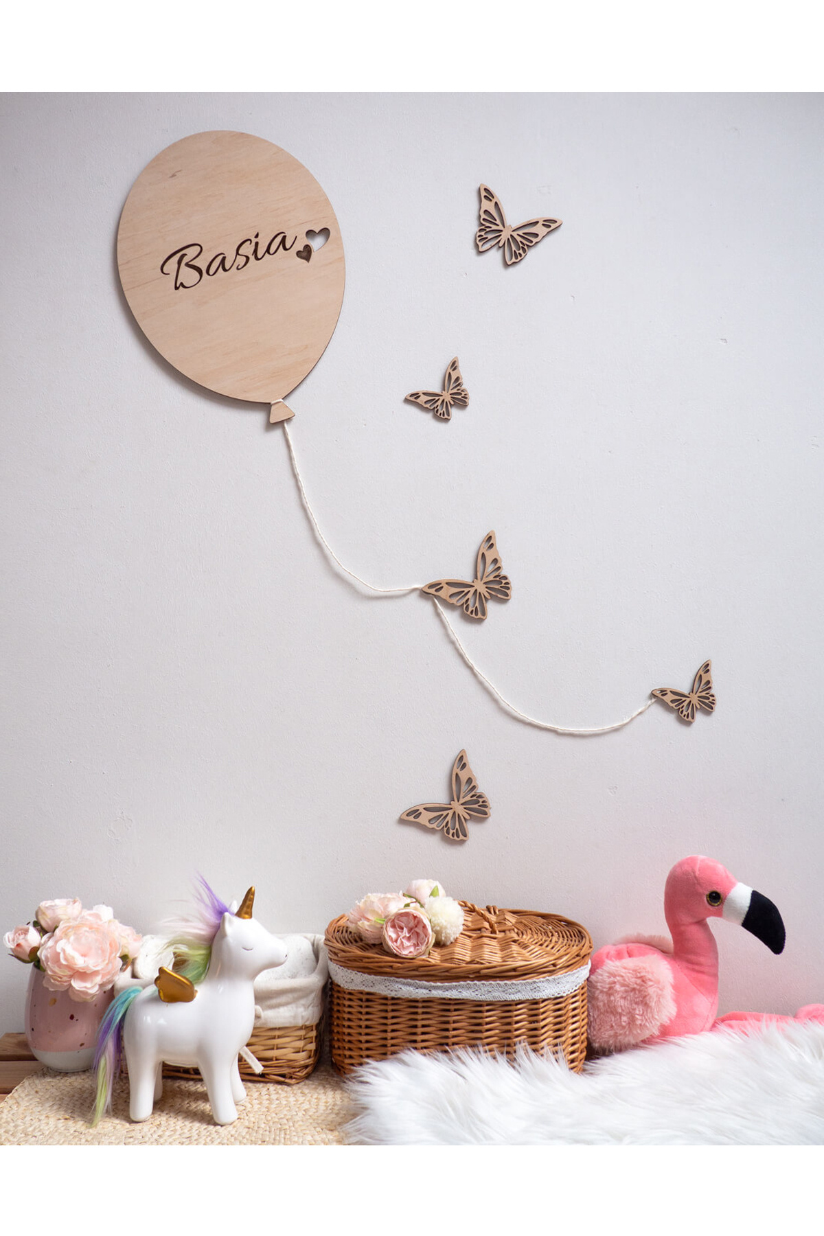 Genel Markalar İsme Özel Uçan Balon ve Kelebek| Bebek - Çocuk Odası Duvar Aksesuarı