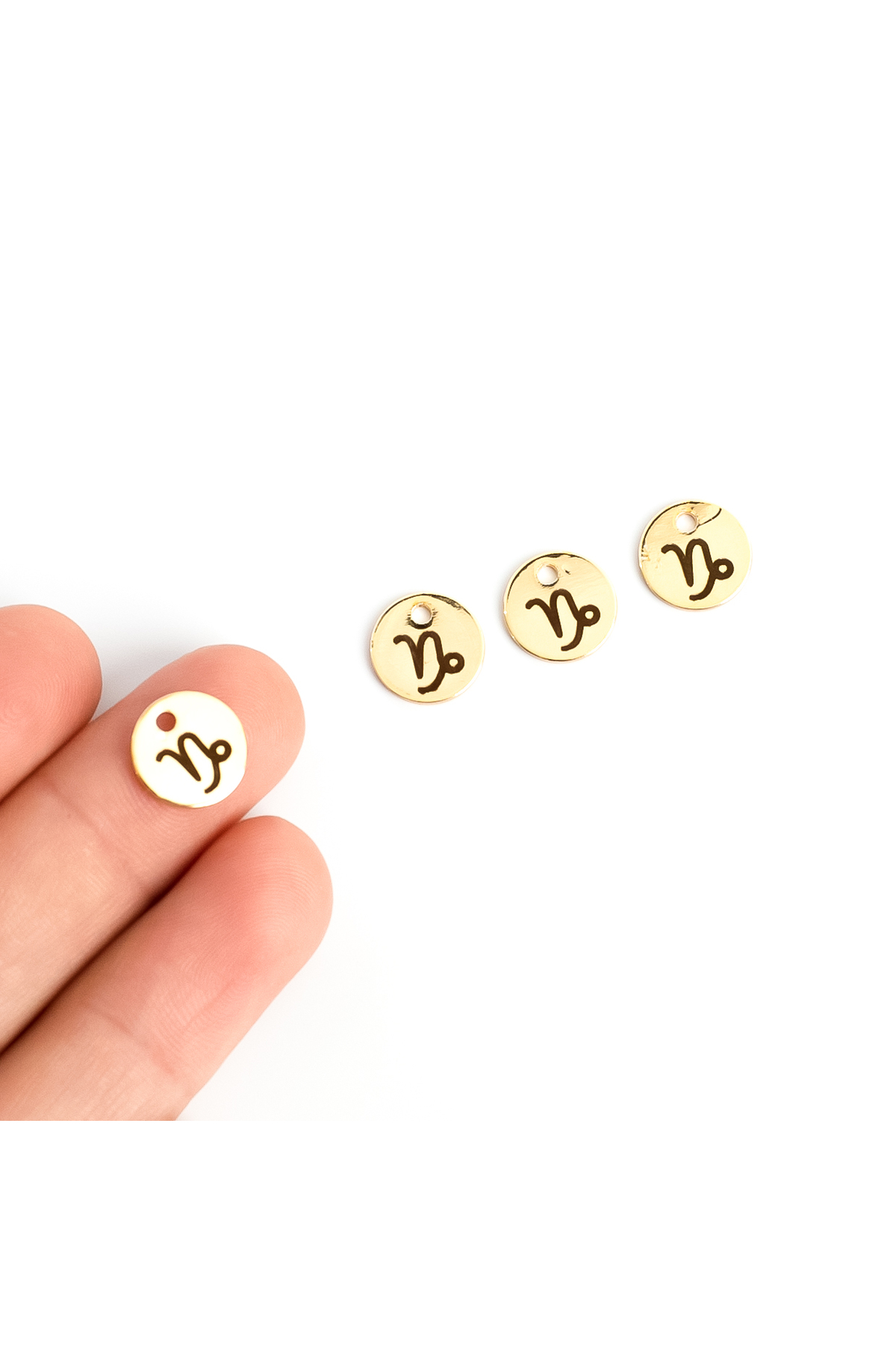 yfhobi 1 Adet - 10 mm, Oğlak Burcu Lazer Kazıma Pirinç Metal Pul, Altın Renk Metal Uç, 1.Kalite Kararmaz