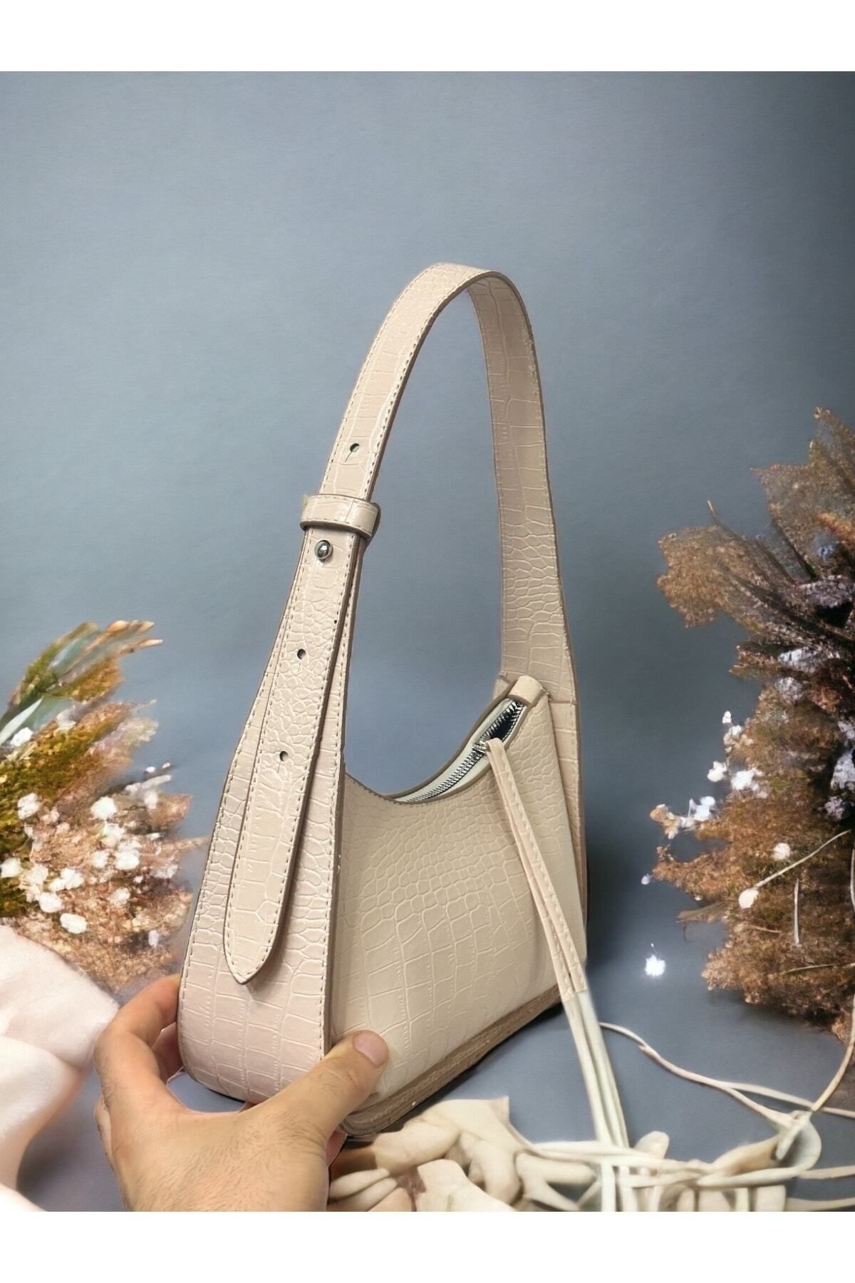 AYKA MORE Cream Women s Crocodile Patterned Baguette Bag Trendyol