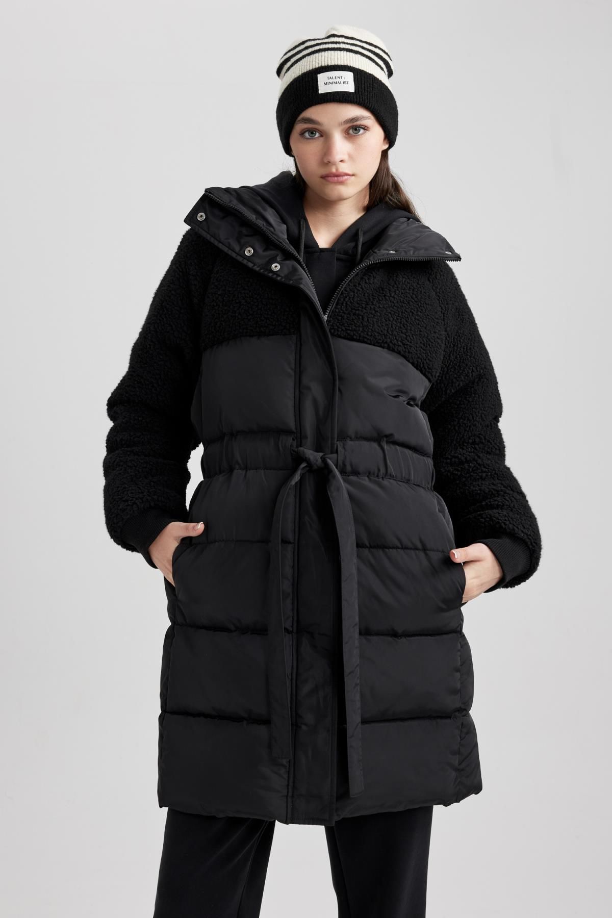 DeFacto-Übergroßer Pufferjacke mit Kunstfell-Detail – A1322ax23cw 3