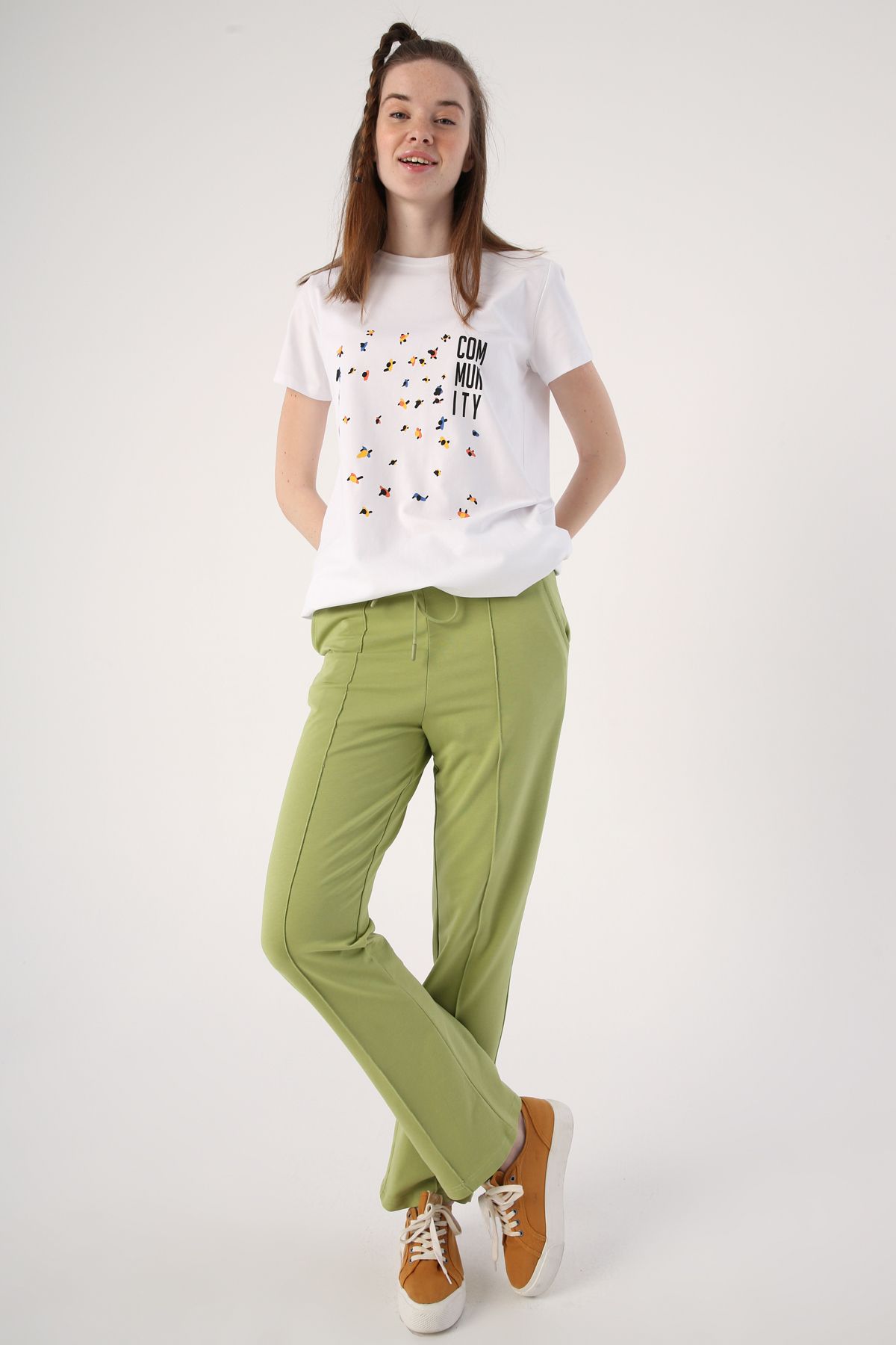 Pale green sweatpants deals