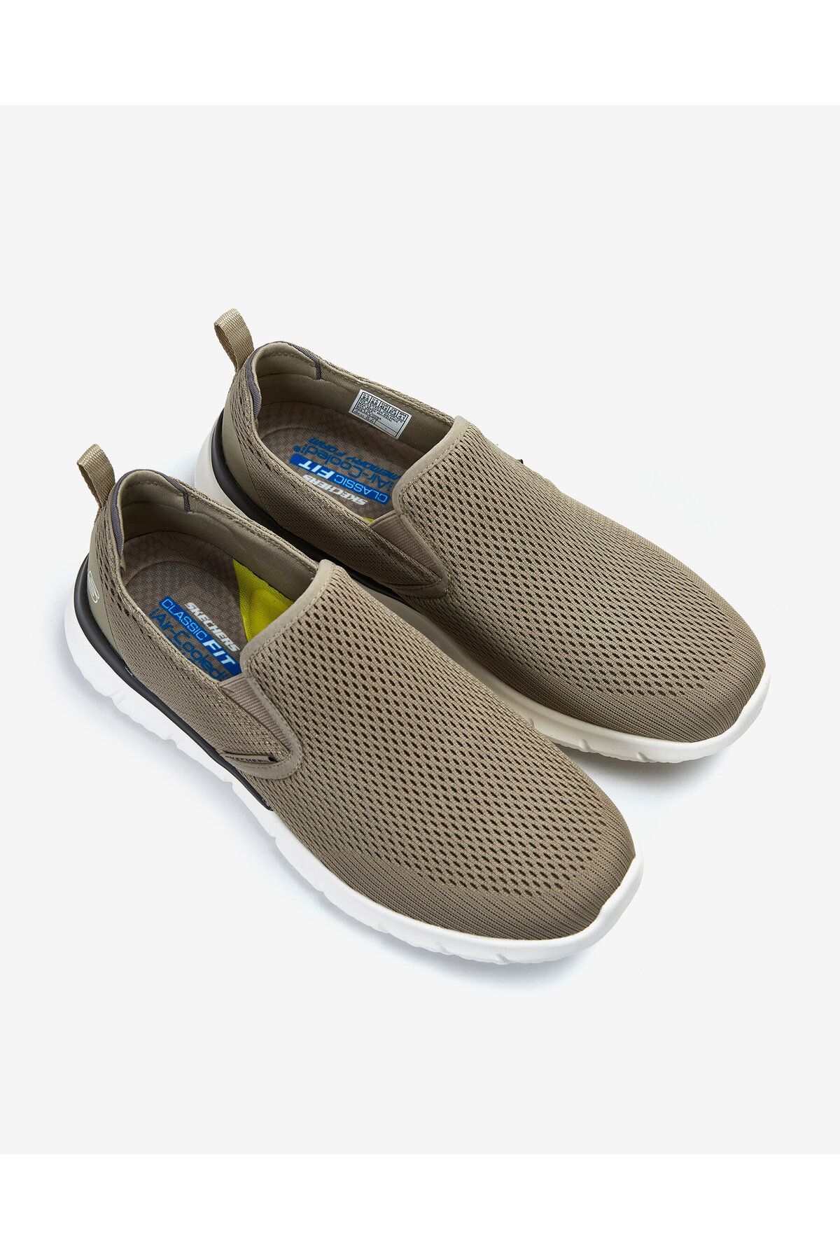 Zapatos skechers classica beige 2025
