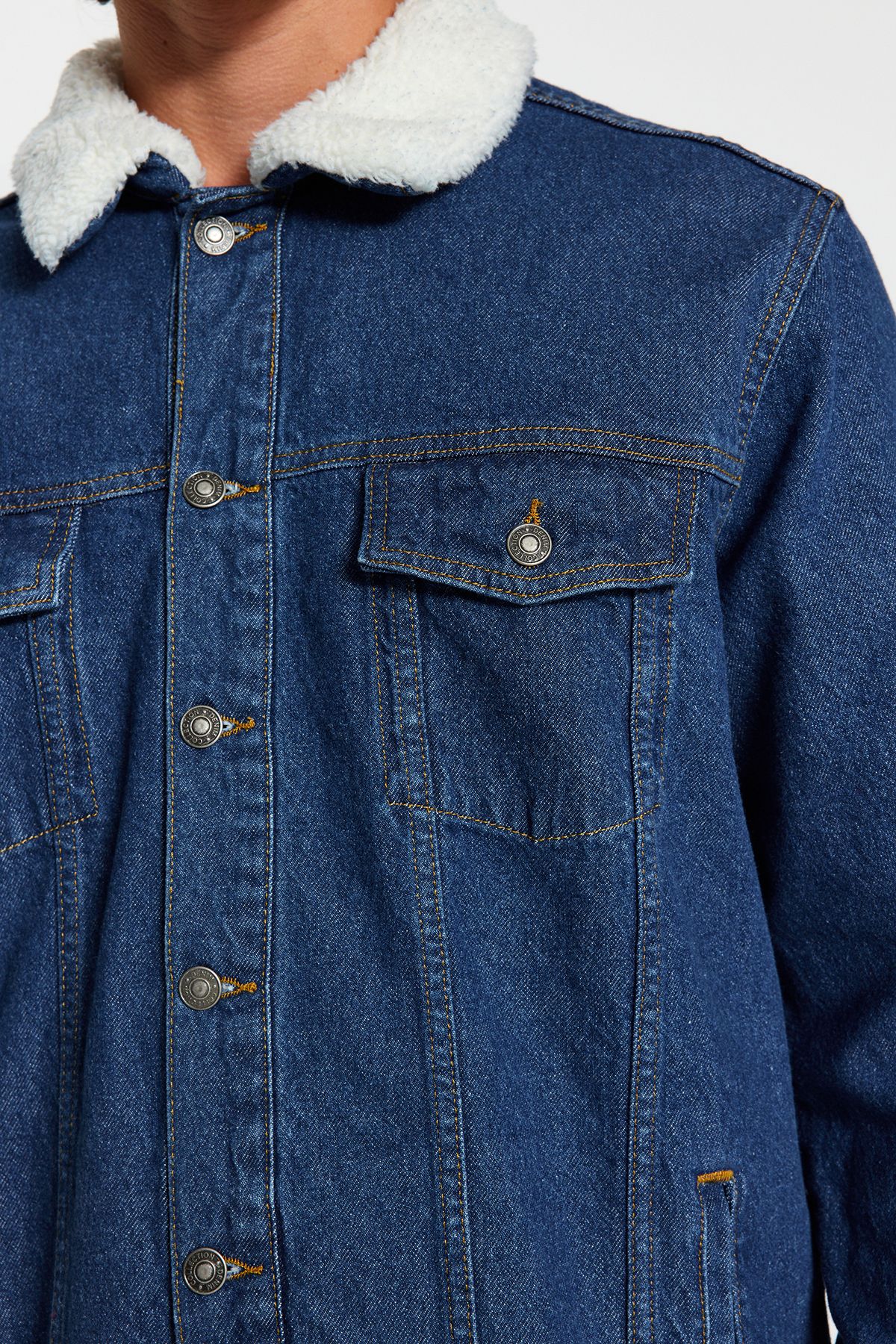 Denim jacket shop fluffy collar mens