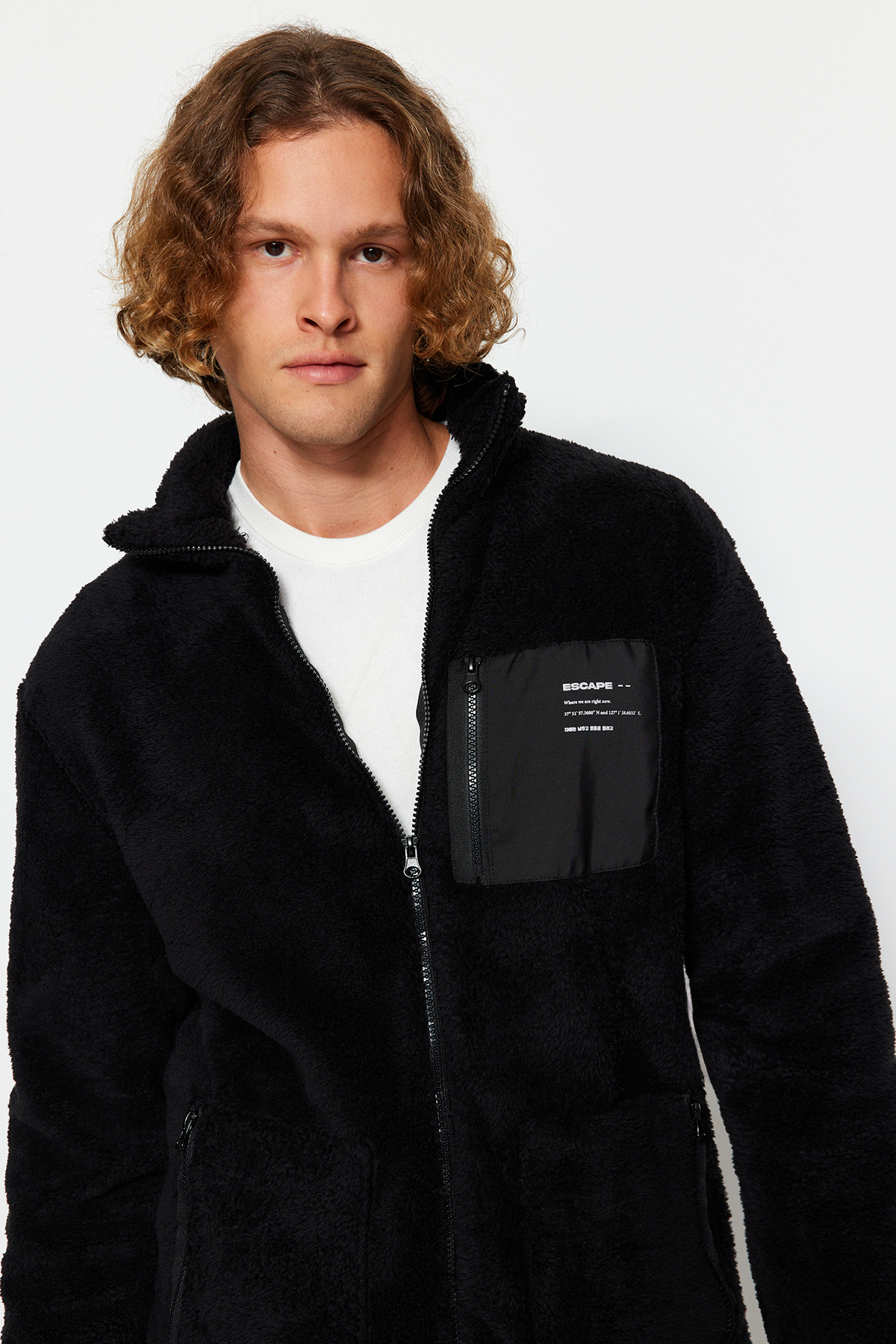 Trendyolmilla  Siyah Unisex Regular/Normal Kesim Dik Yaka Fermuarlı Peluş Hırka-Sweatshirt TMNAW24SW00089 - Görsel 5