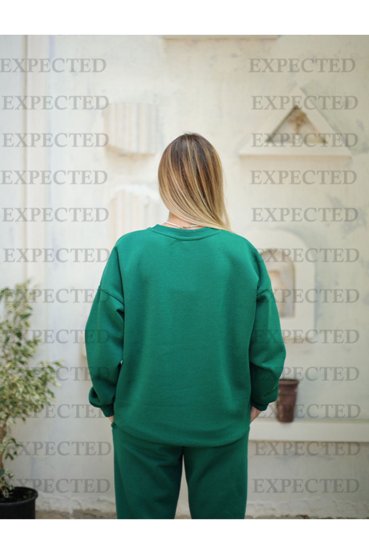 Rose new arrivals gold tracksuits