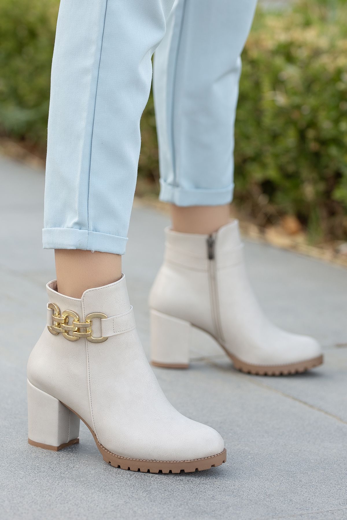 Sepatu boots heels hotsell