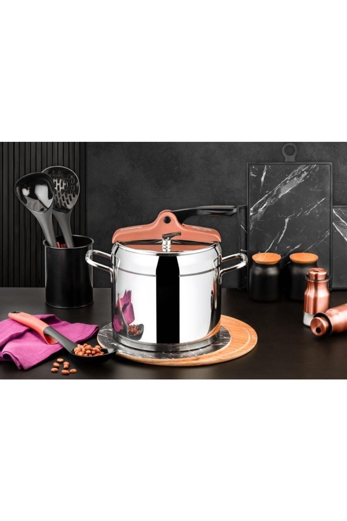 Emerald online pressure cooker
