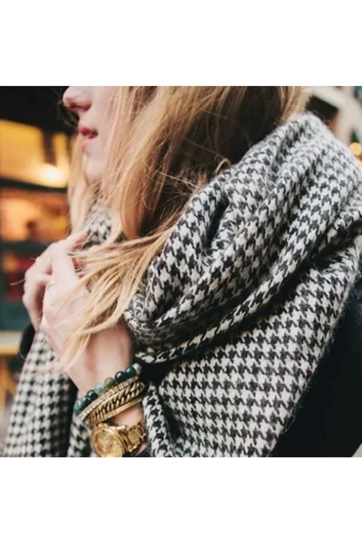 MSA Houndstooth Patterned Scarf