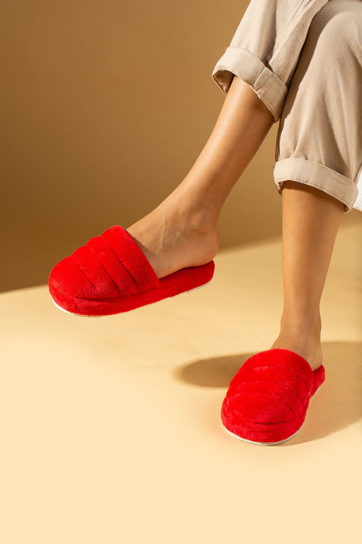 Womens red on sale house slippers