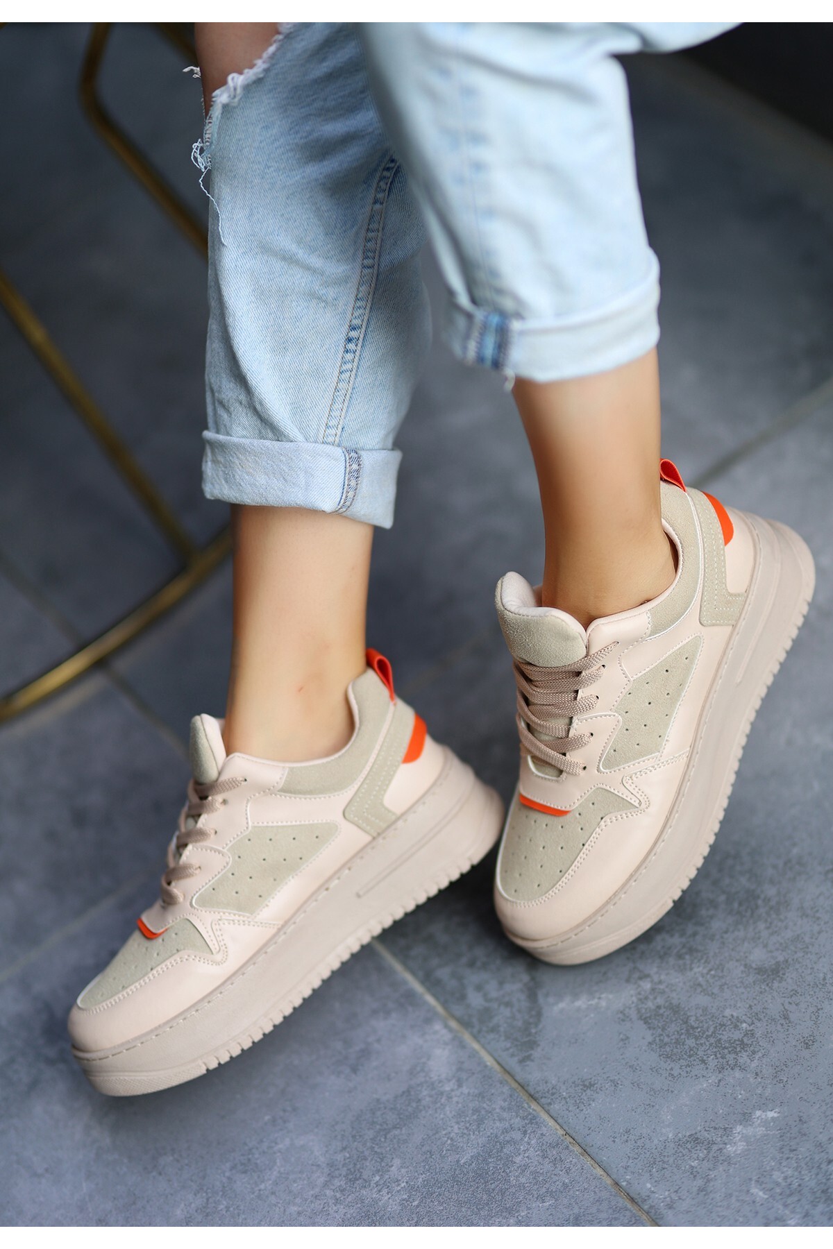 Naxi Nude Cilt Turuncu Detaylı Bağcıklı Spor Ayakkabı