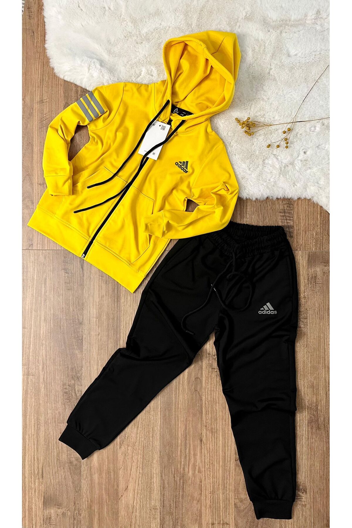 n nural Sports Sweatsuit Set Yellow Slim fit