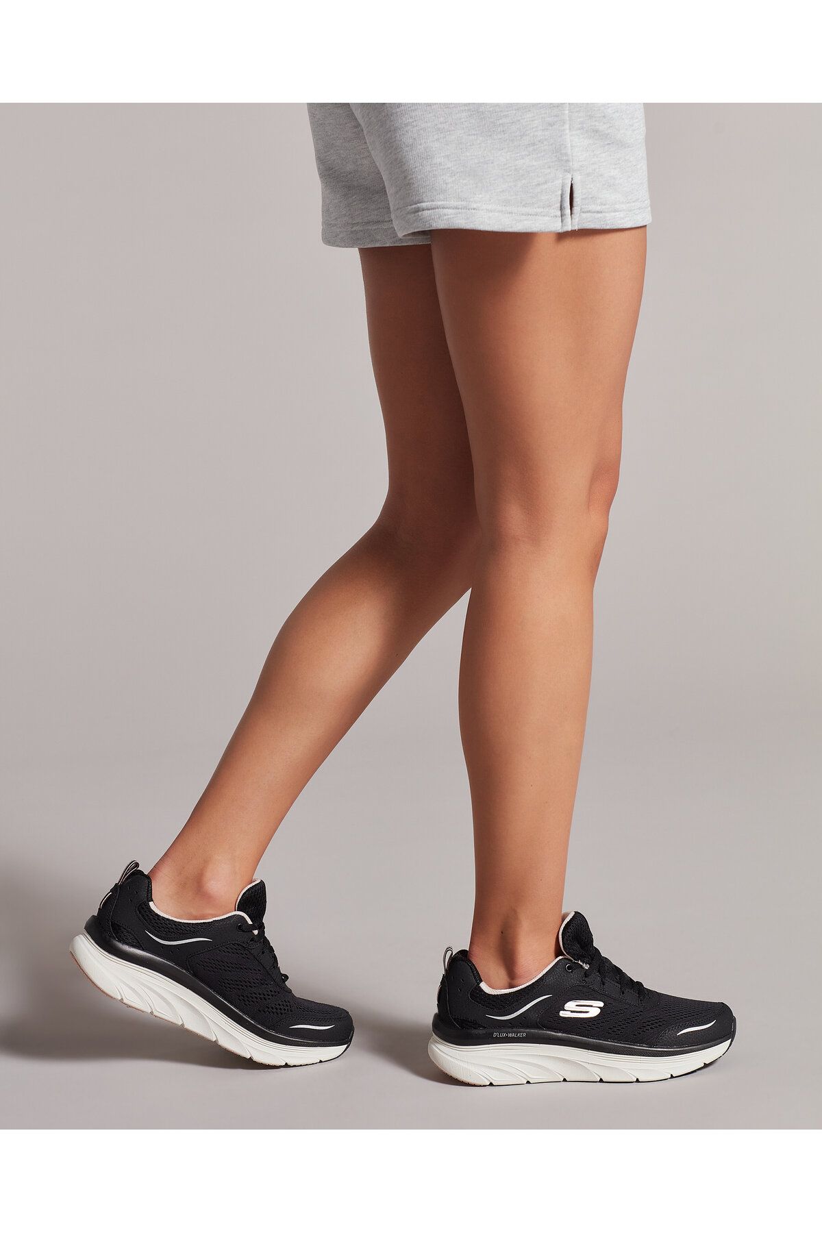 کفش ورزشی مشکی زنانه  اسکچرز Skechers (برند آمریکا)