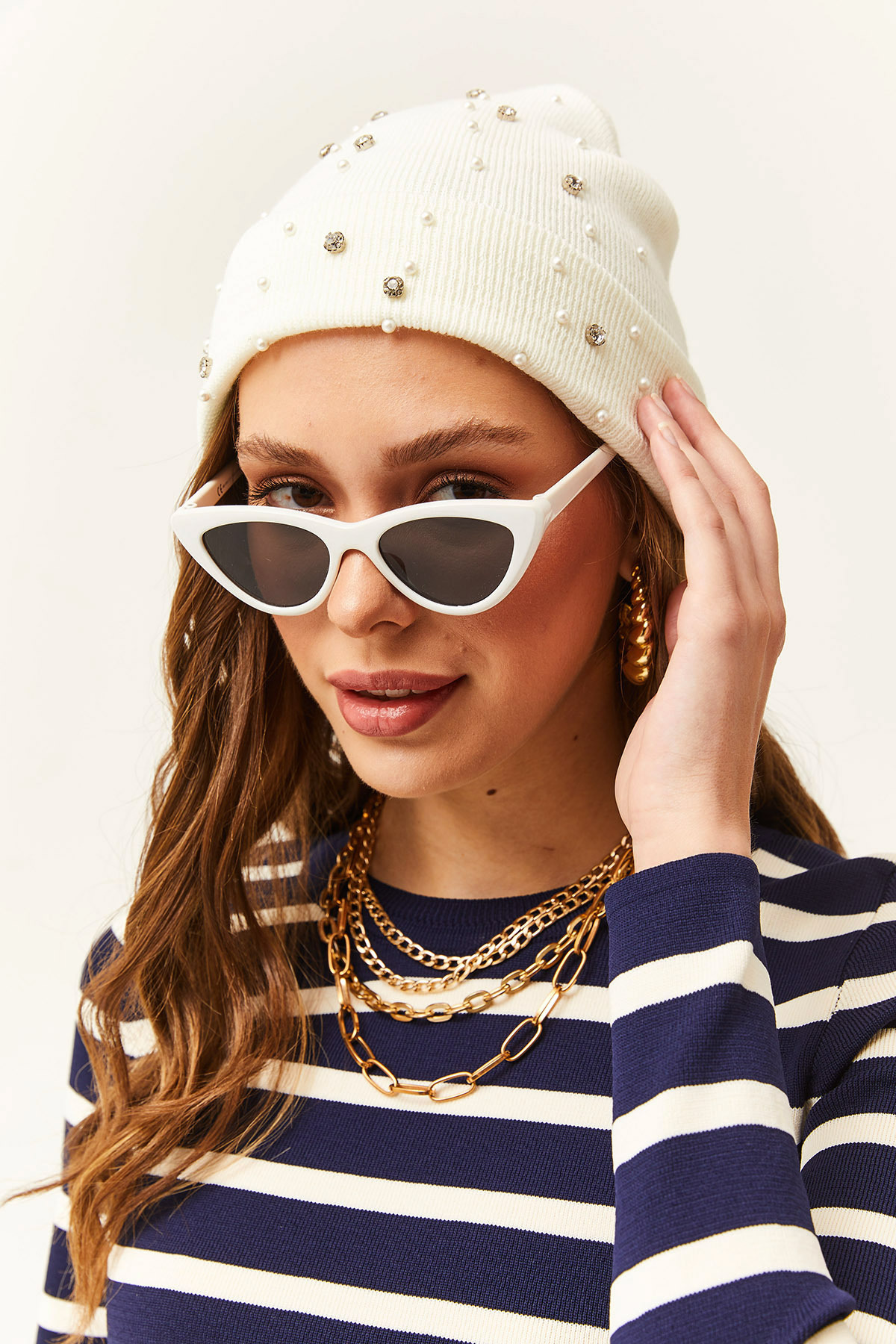 Women's Ecru Knitwear Beanie with Gemstone
