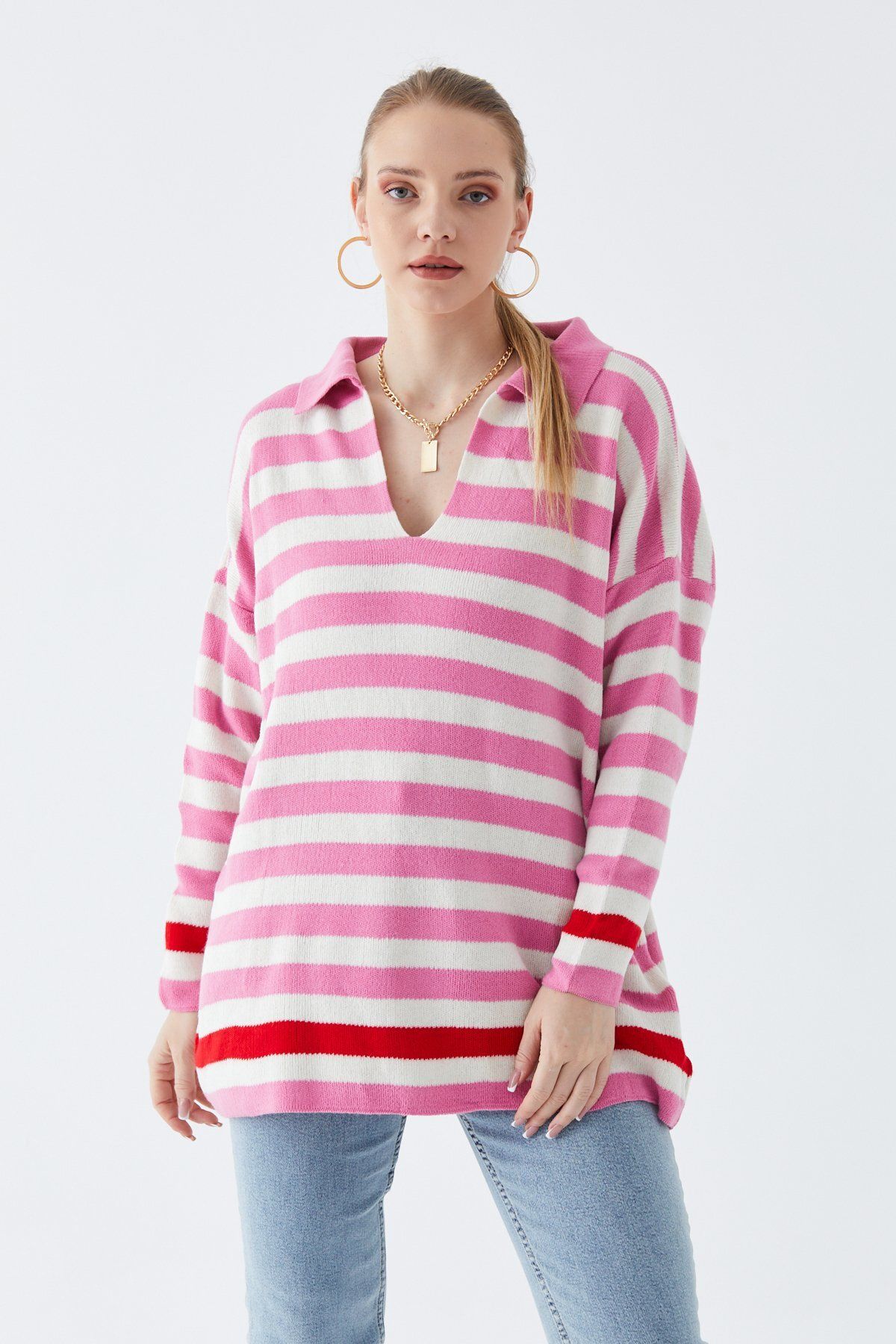 Pink sweater white collar online