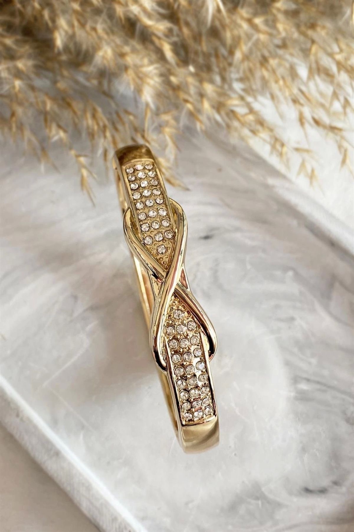 Diamond sales handcuff bracelet