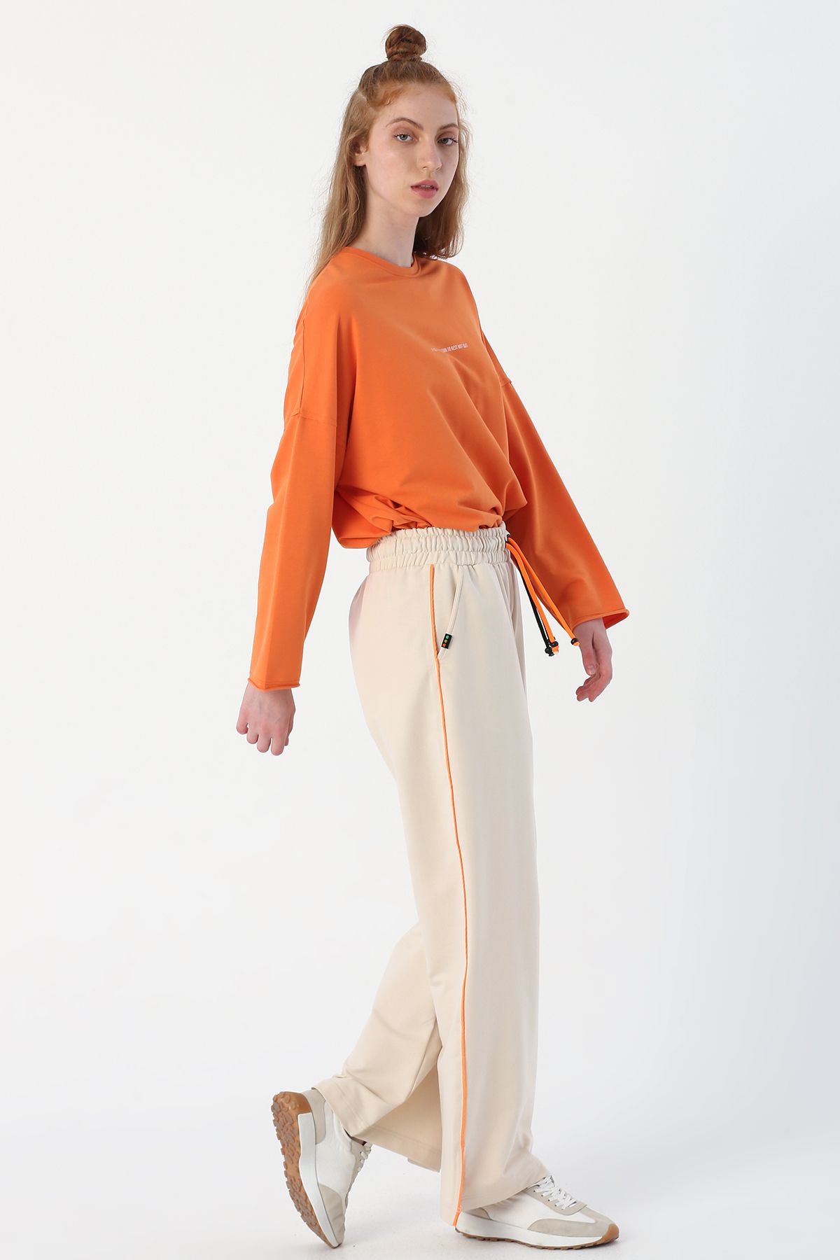 Light new arrivals orange sweatpants