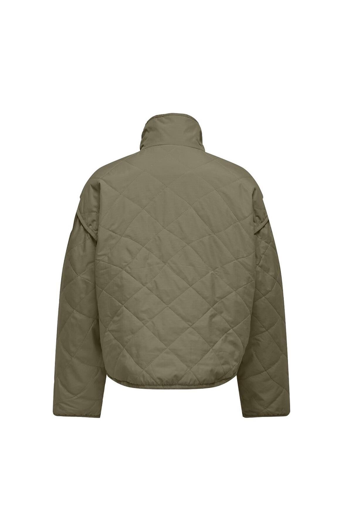 Short quilted sales jacket only