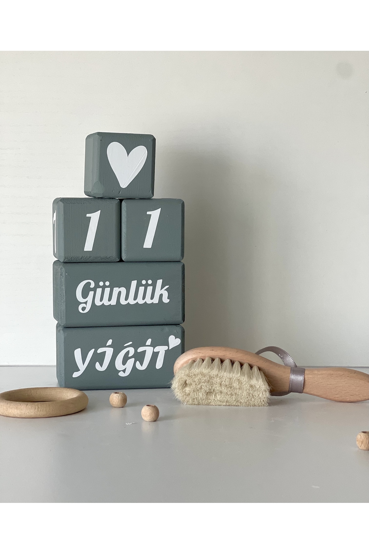 Anne bebek anı küpü isimli set Türkçe gri beyaz yazılı dekor bebek saç fırçalı set