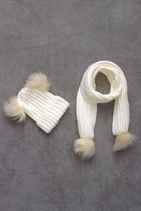 ADA BEBEK ÇOCUK Çift Ponponlu Atkı Bere Takımı