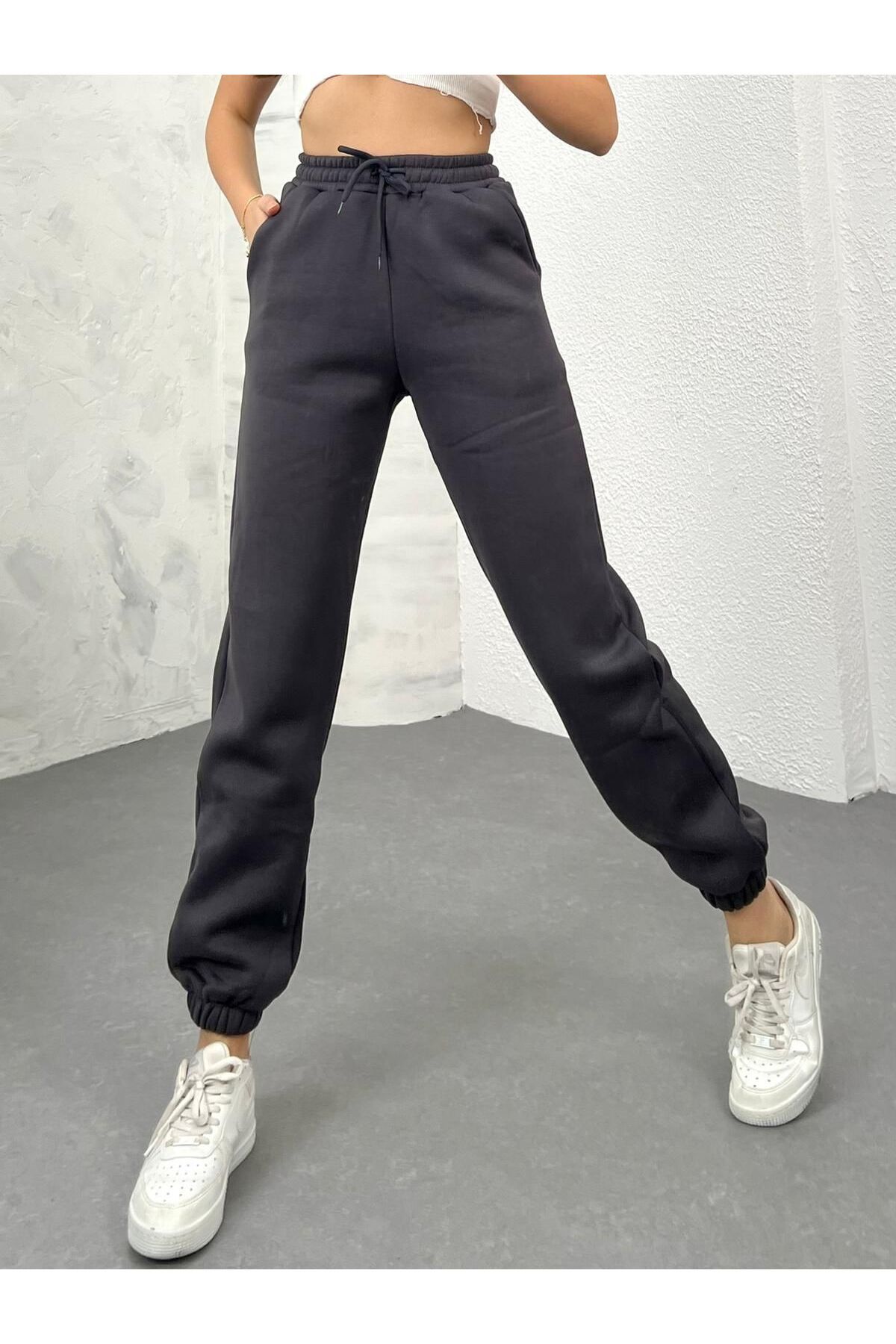 Cool trendy sweatpants top