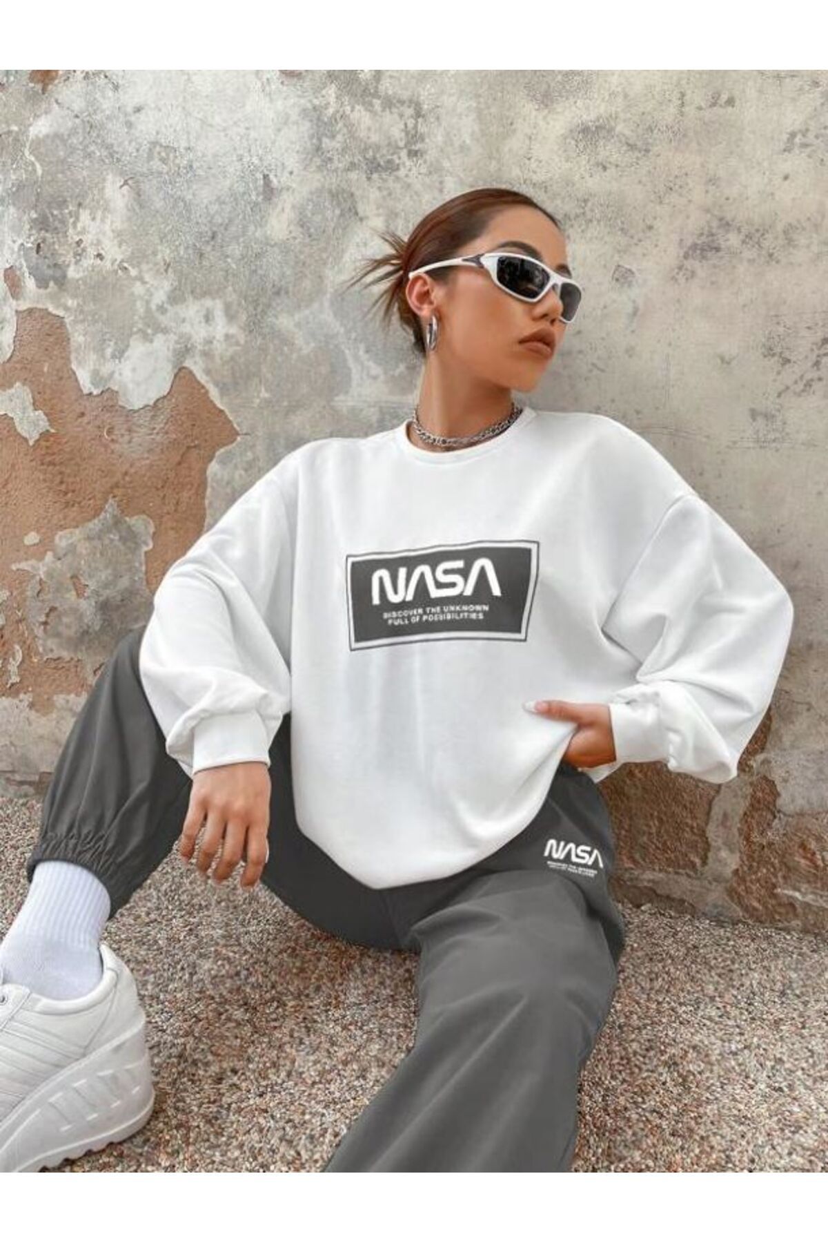Trendseninle Women s White Smoked Nasa Printed Oversize Bottom Top