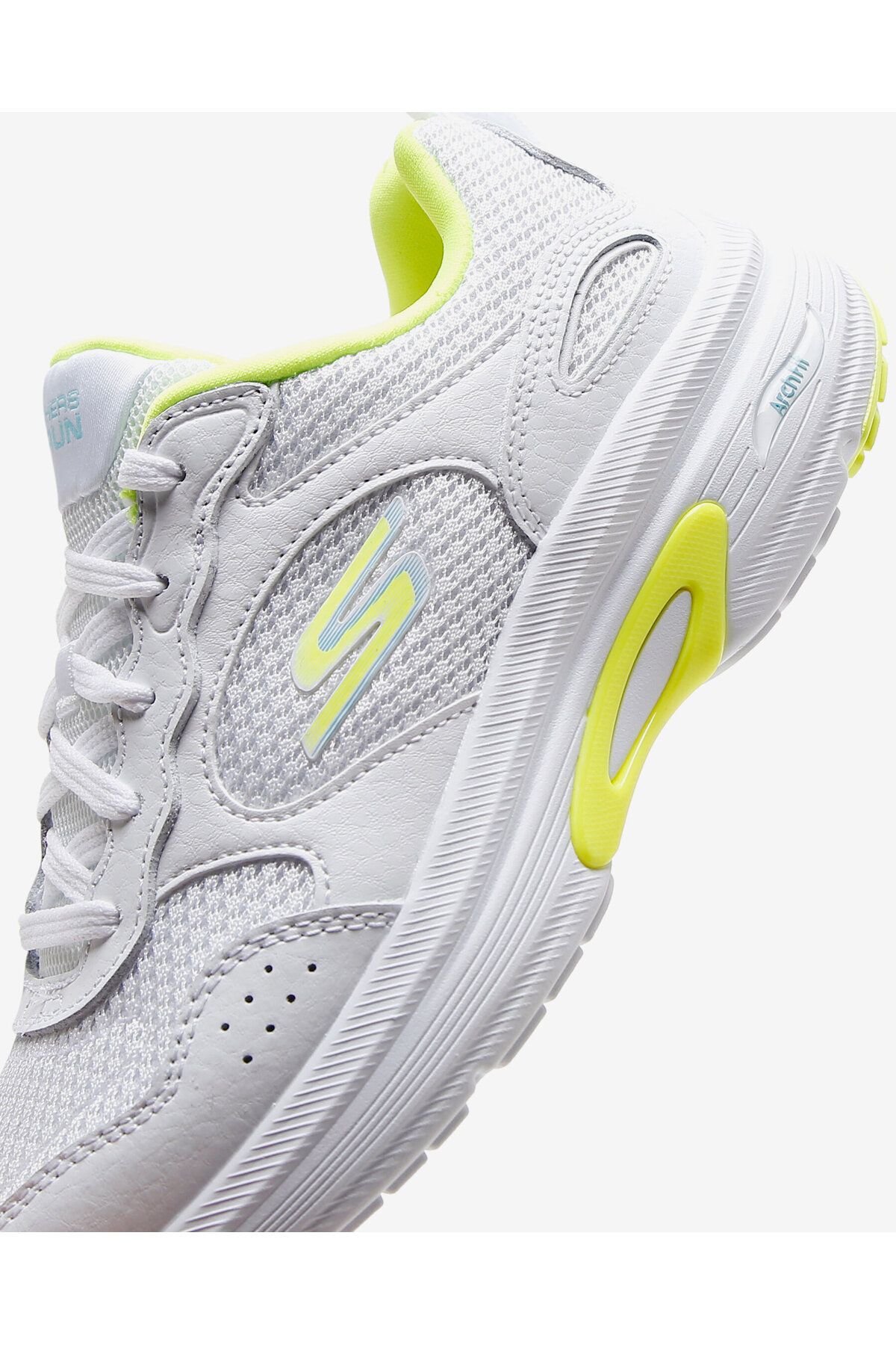 Rise fit skechers store