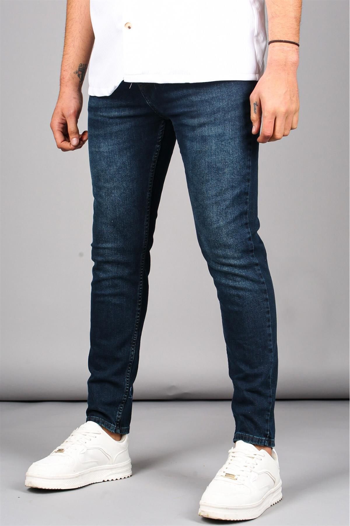 Casual Skinny Jeans Trousers Classica Denim Pants Washed Stretch Jeans for  Men - China Casual Pant and Jogging Sport Pants price