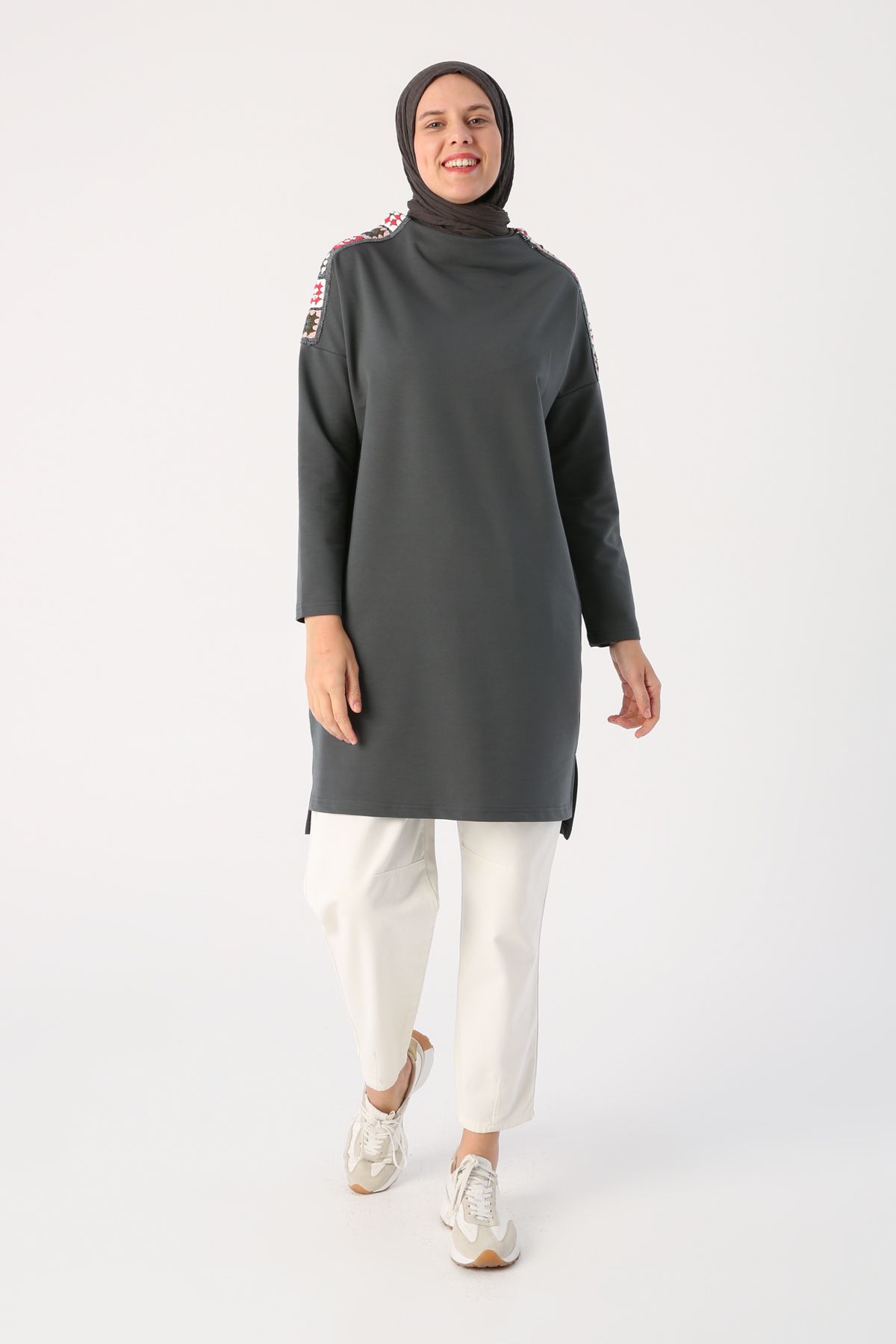 complete the look image