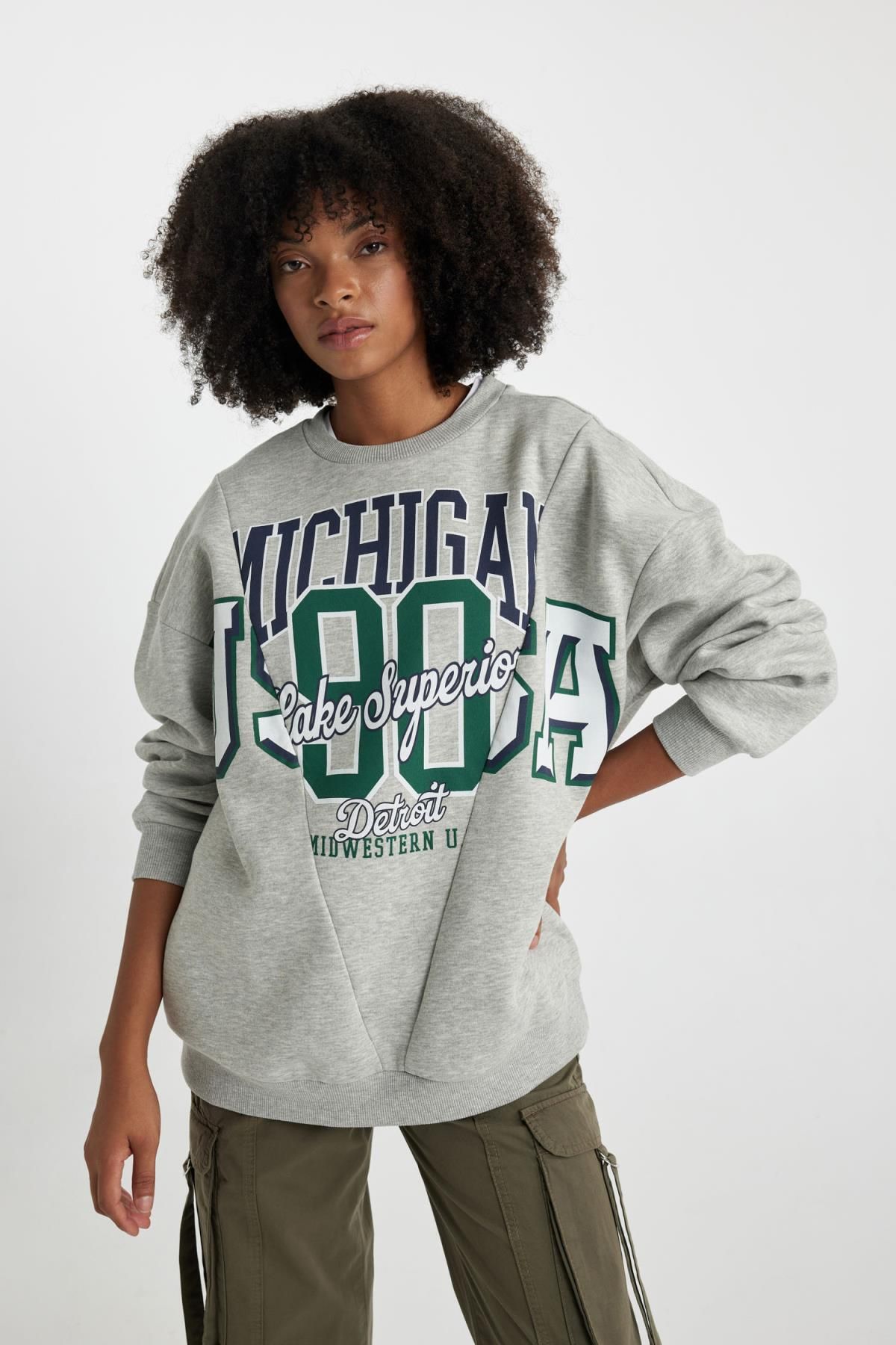 Defacto Oversize Fit Crew Neck Thick Sweatshirt Trendyol