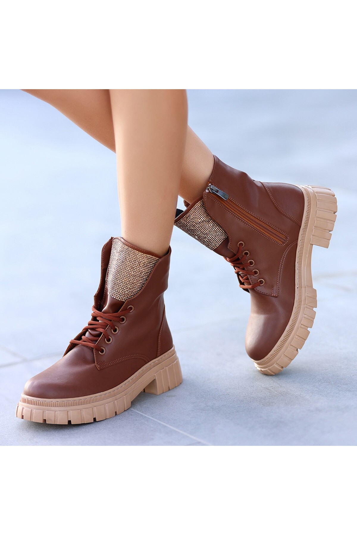 Vespe Taba Cilt Bağcıklı Bot