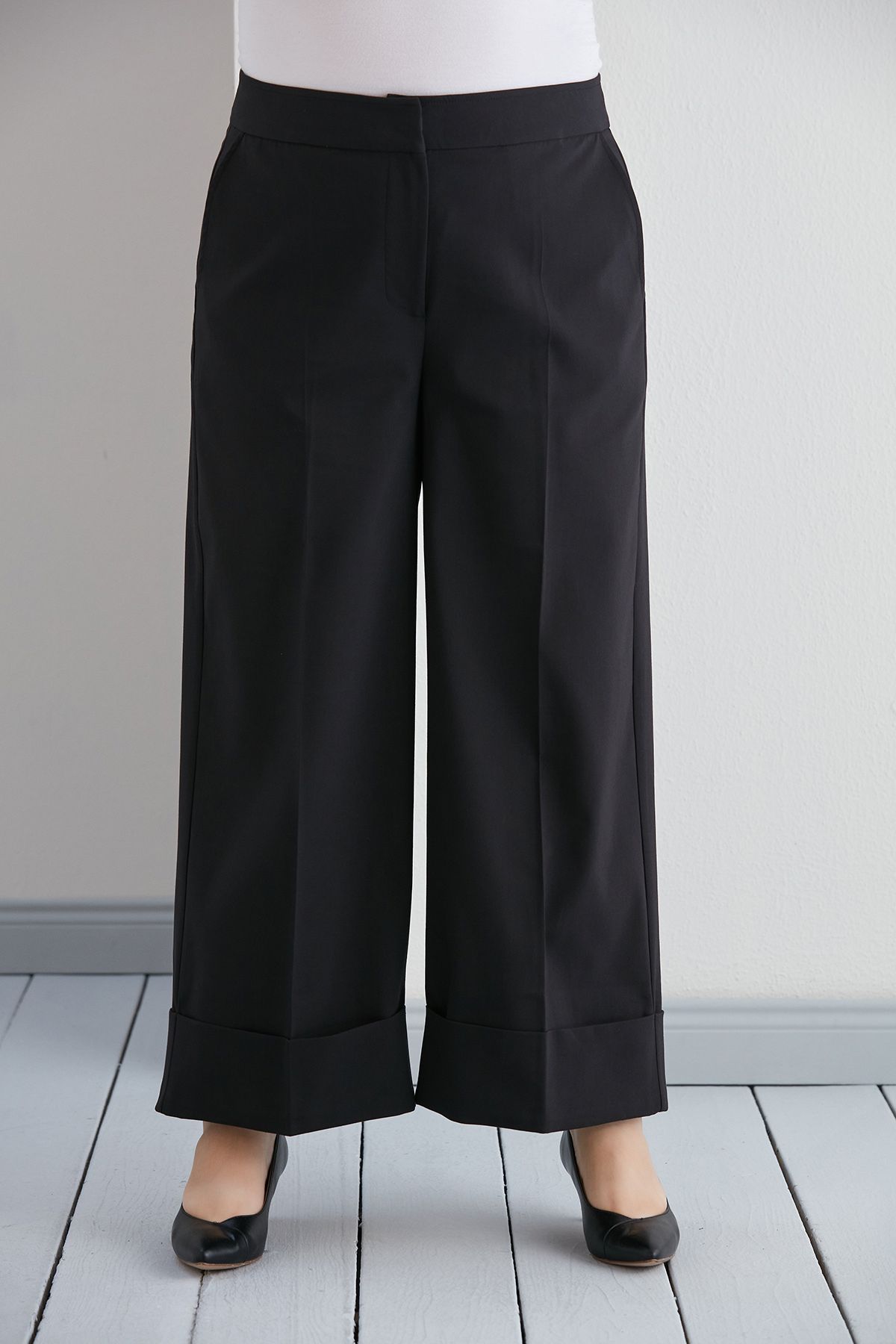 Big trousers store for ladies