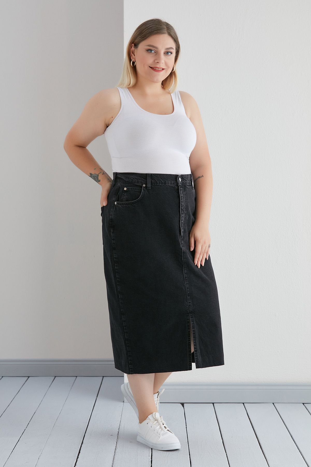 The Everly High Waist Denim Skirt Curves • Impressions Online Boutique