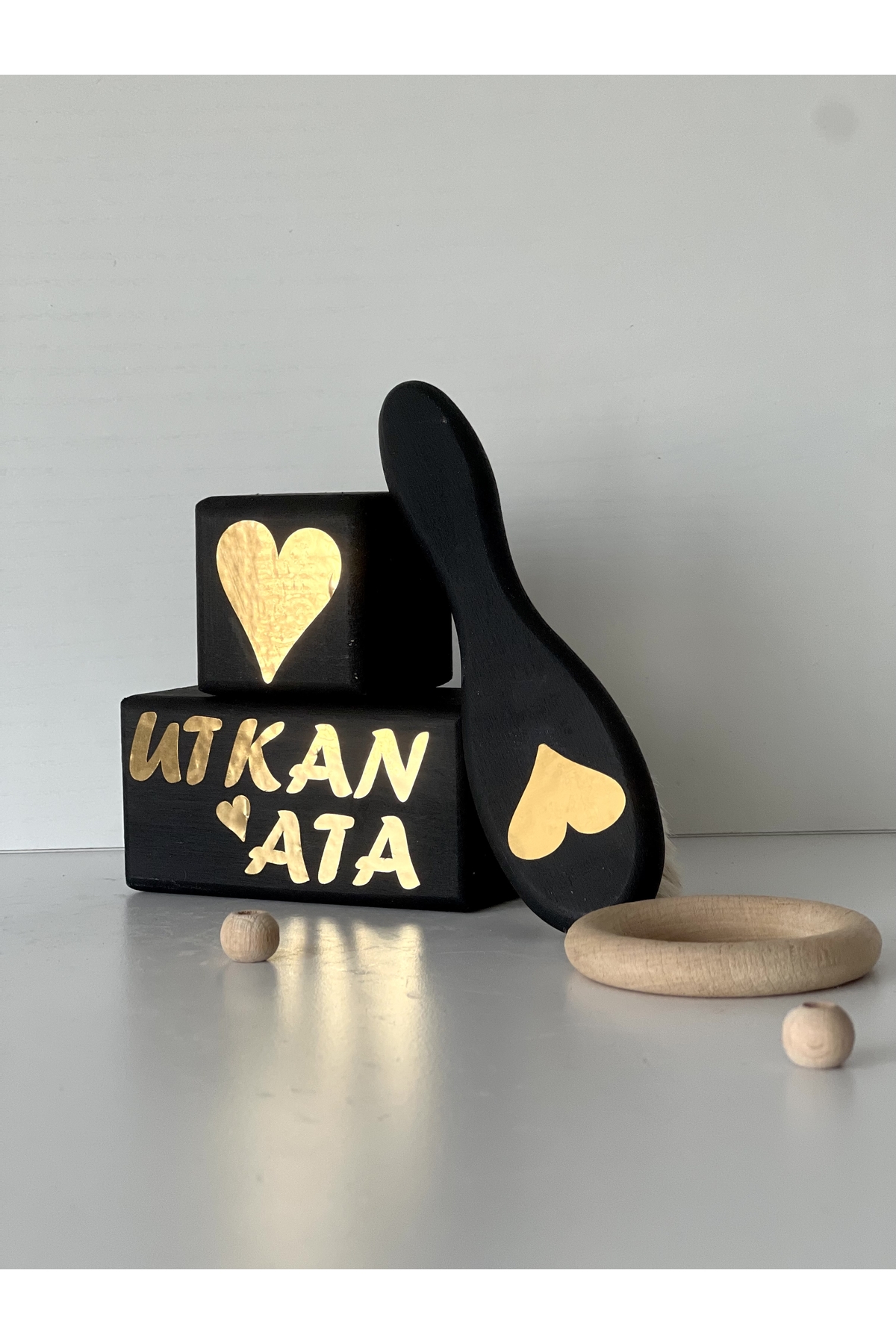 Siyah gold kişiye özel bebek saç fırçası ve anı küpü
