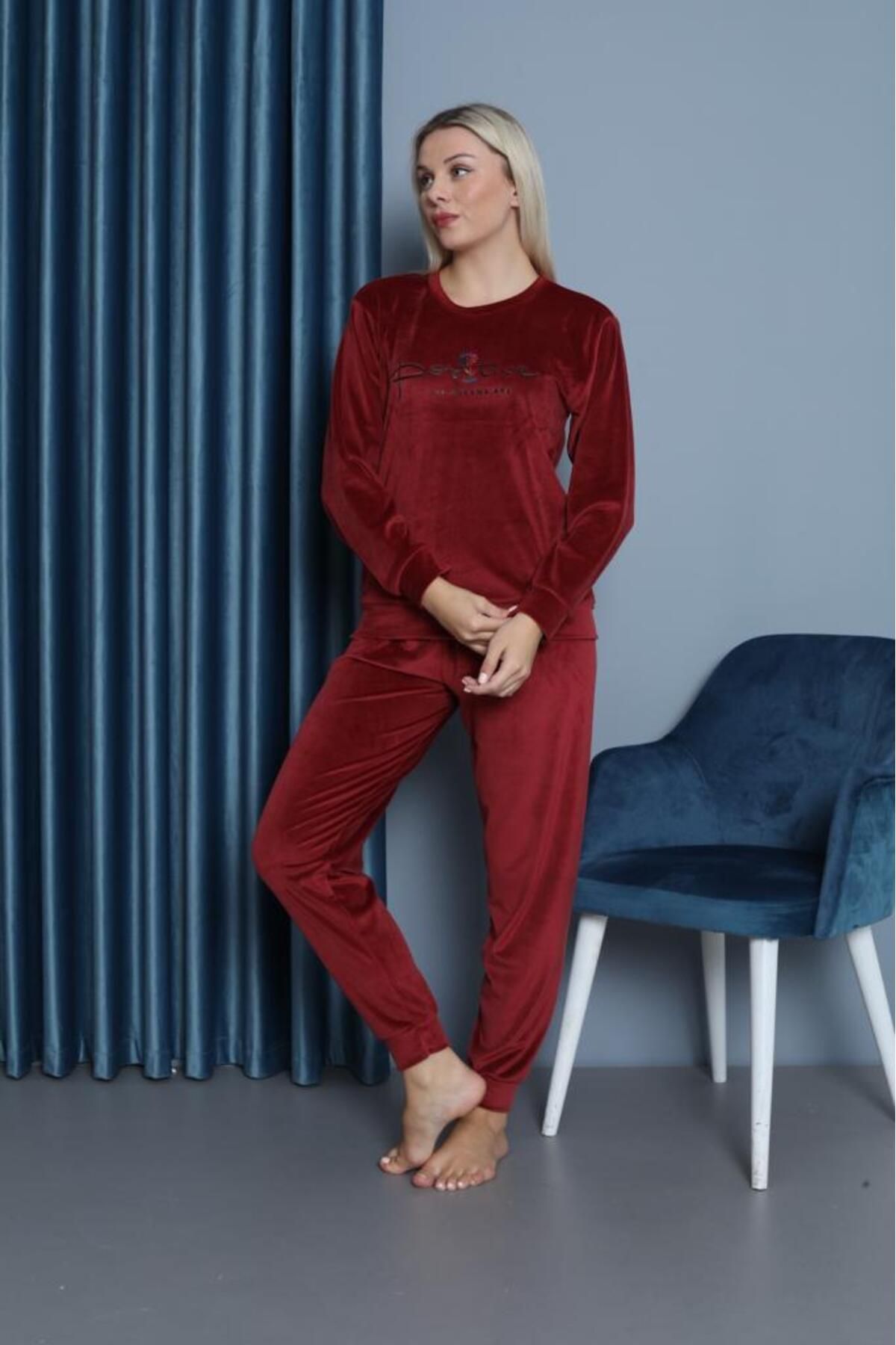 Pyjama tracksuit hot sale
