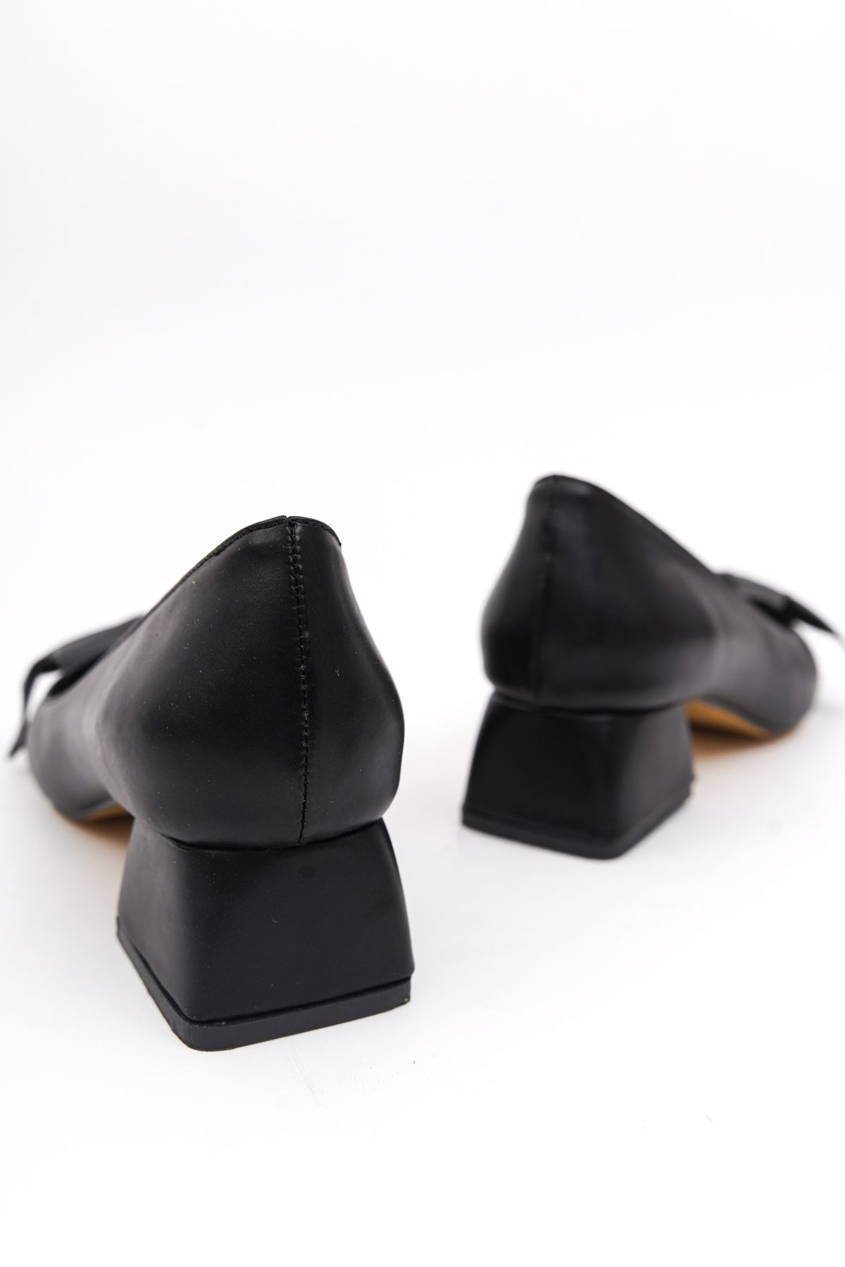https://cdn.dsmcdn.com/ty1020/product/media/images/prod/SPM/PIM/20231023/17/d1836212-e628-357a-ad83-9e2f3900b8ed/1_org_zoom.jpg
