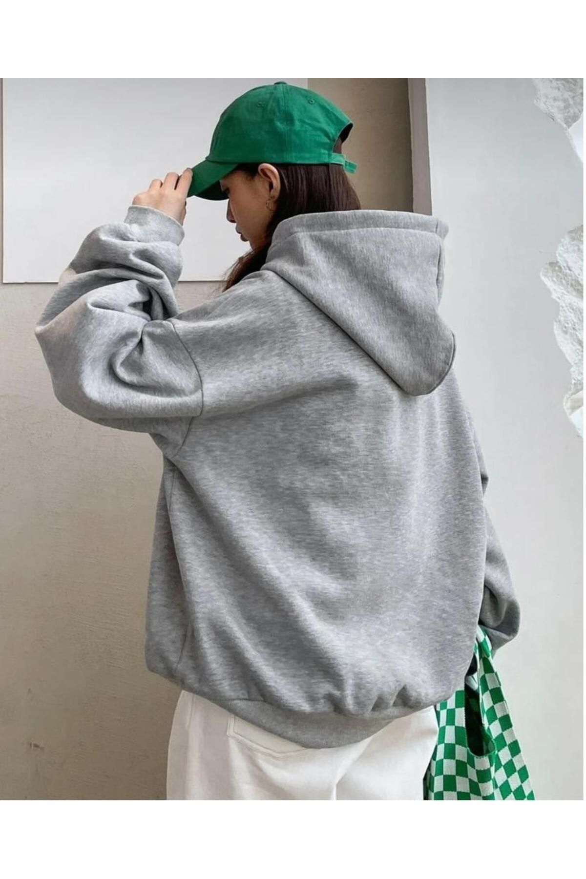 My Blog-Dámská šedá oversize mikina s kapucí a potiskem 7