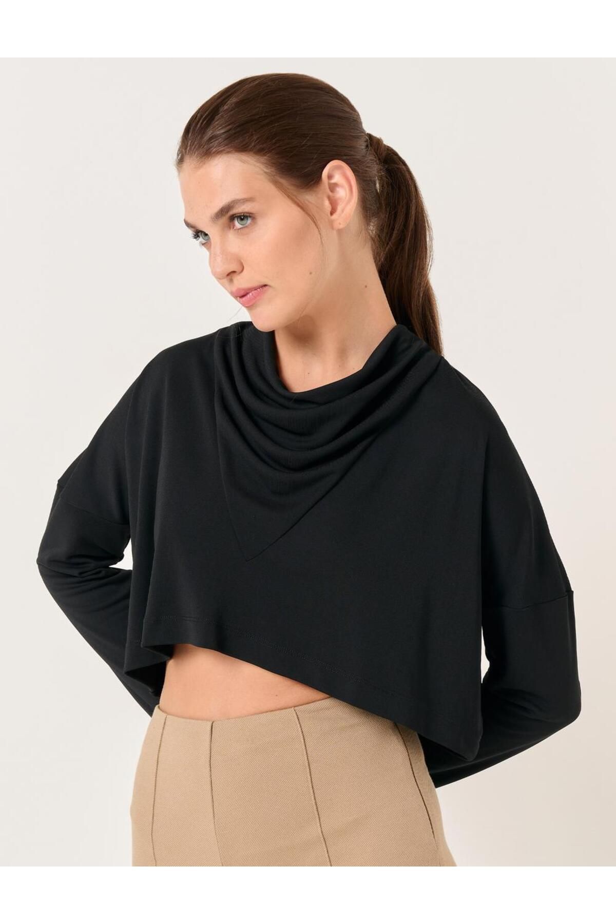 Jimmy Key Black Flowy Neck Long Sleeve Crop Blouse Trendyol