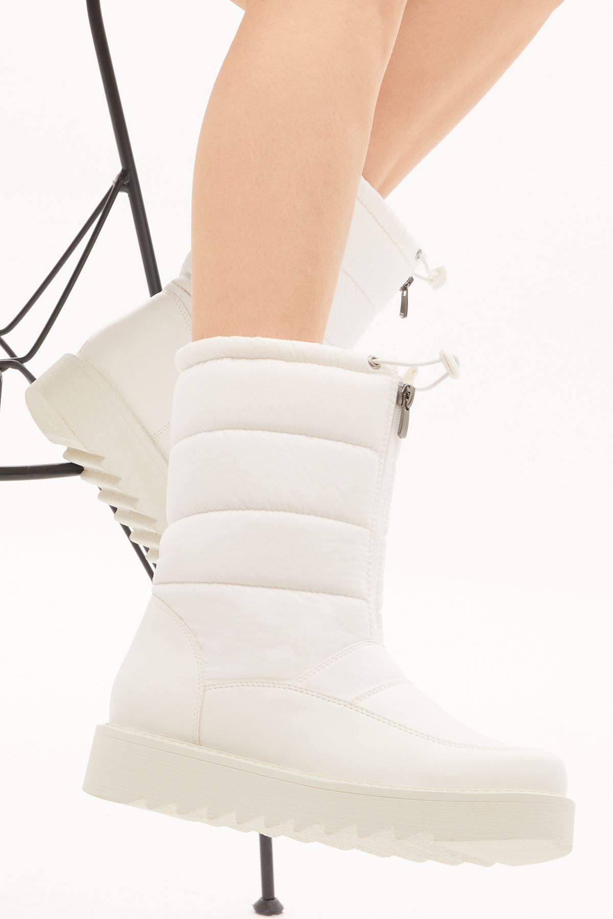 Ladies boots with fur inside top