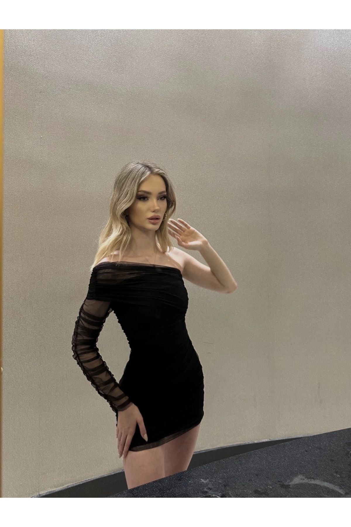 https://cdn.dsmcdn.com/ty1020/product/media/images/prod/SPM/PIM/20231024/17/72e05e64-40ba-394c-8a58-3faa7475f9d9/1_org_zoom.jpg